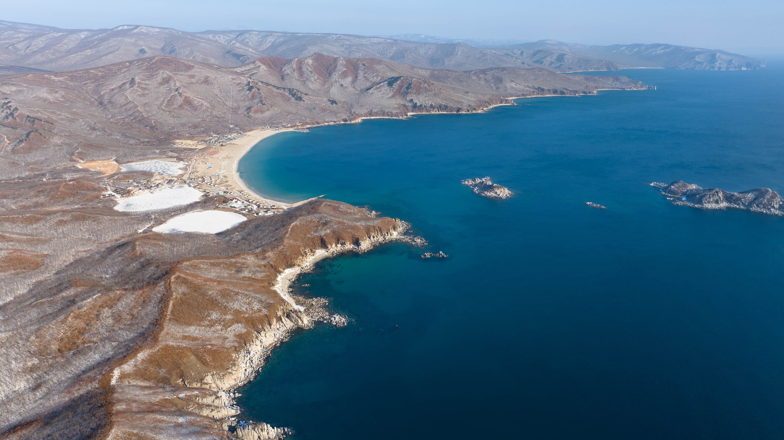 Бухты Триозерье, Окуневая, Спокойная. Турист оптимист