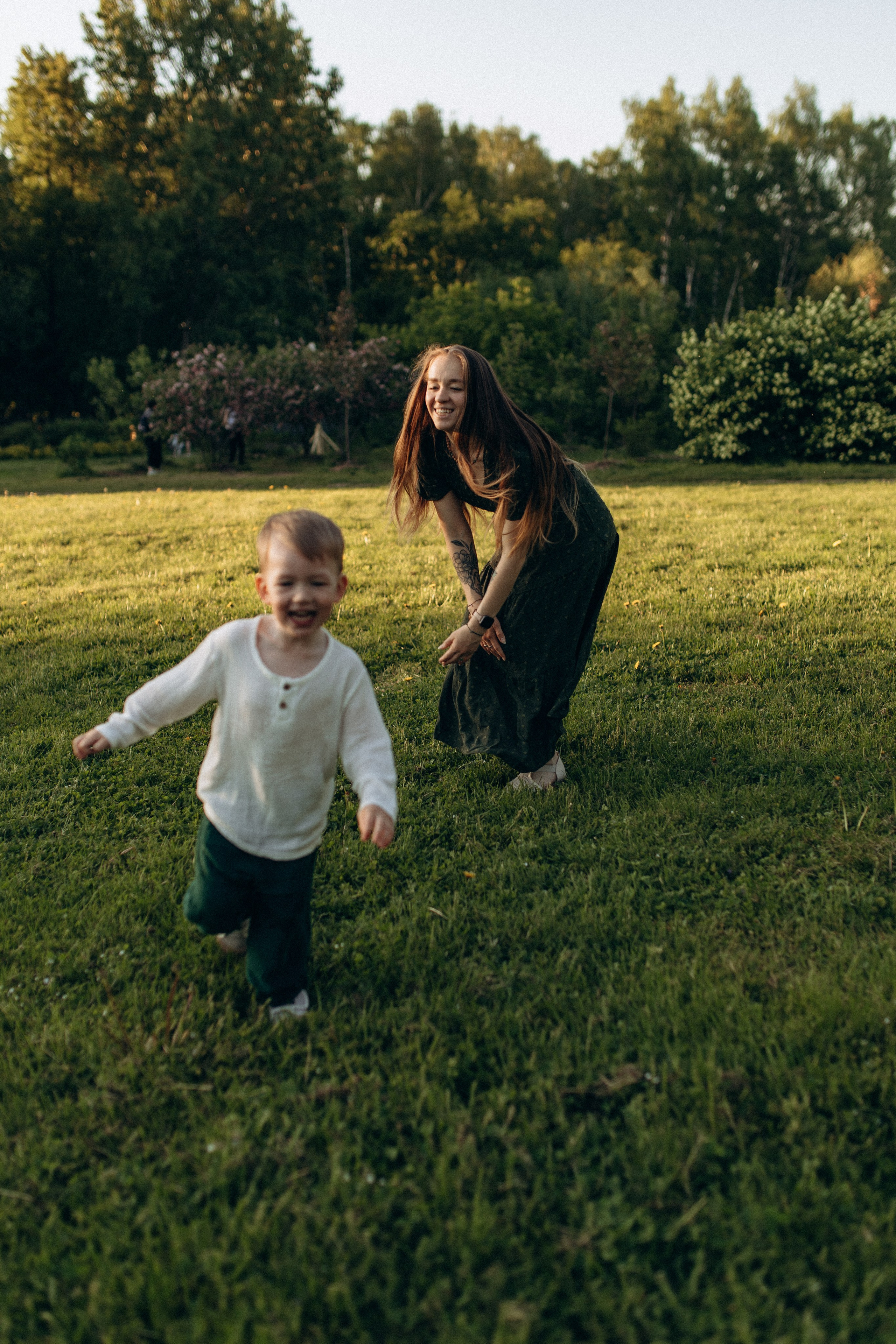 Прогулочная съемка мамы и сына в Москве. Семейный фотограф в Москве и Люберцах Юлия Гуськова