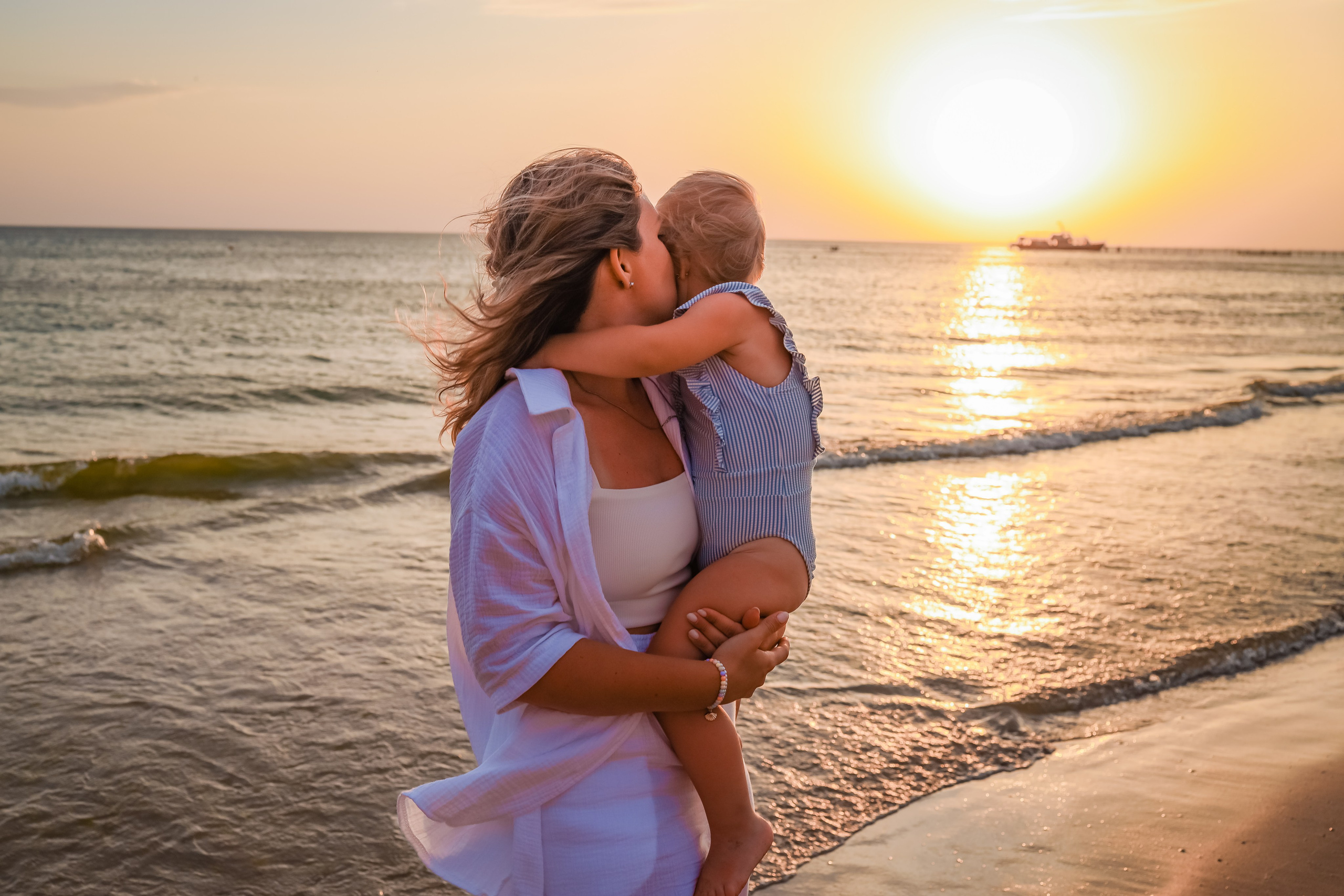 День рождения 2 года на пляже. Главная