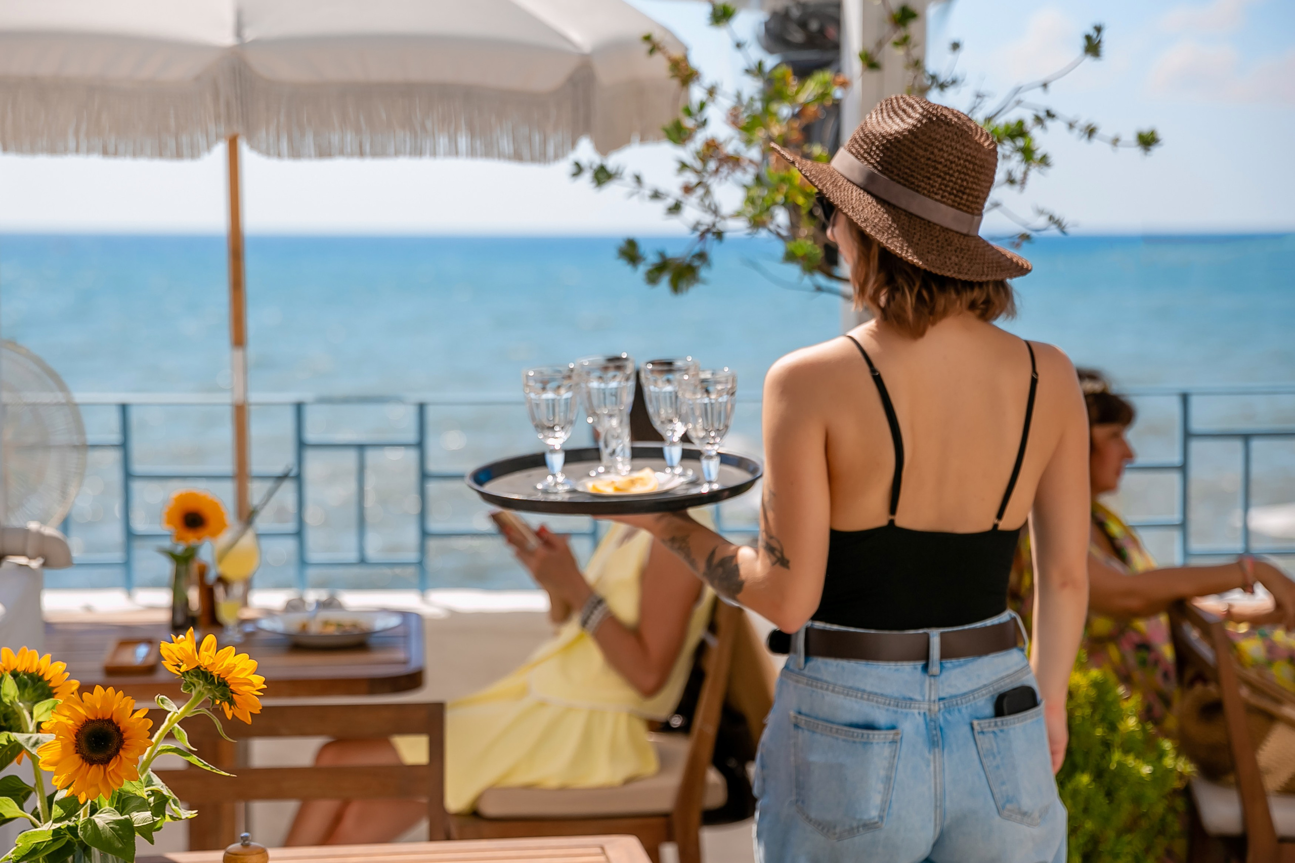 «Похмельный рейв» в ресторане DELMAR. Репортажный фотограф в Ялте Алексей Семёнов