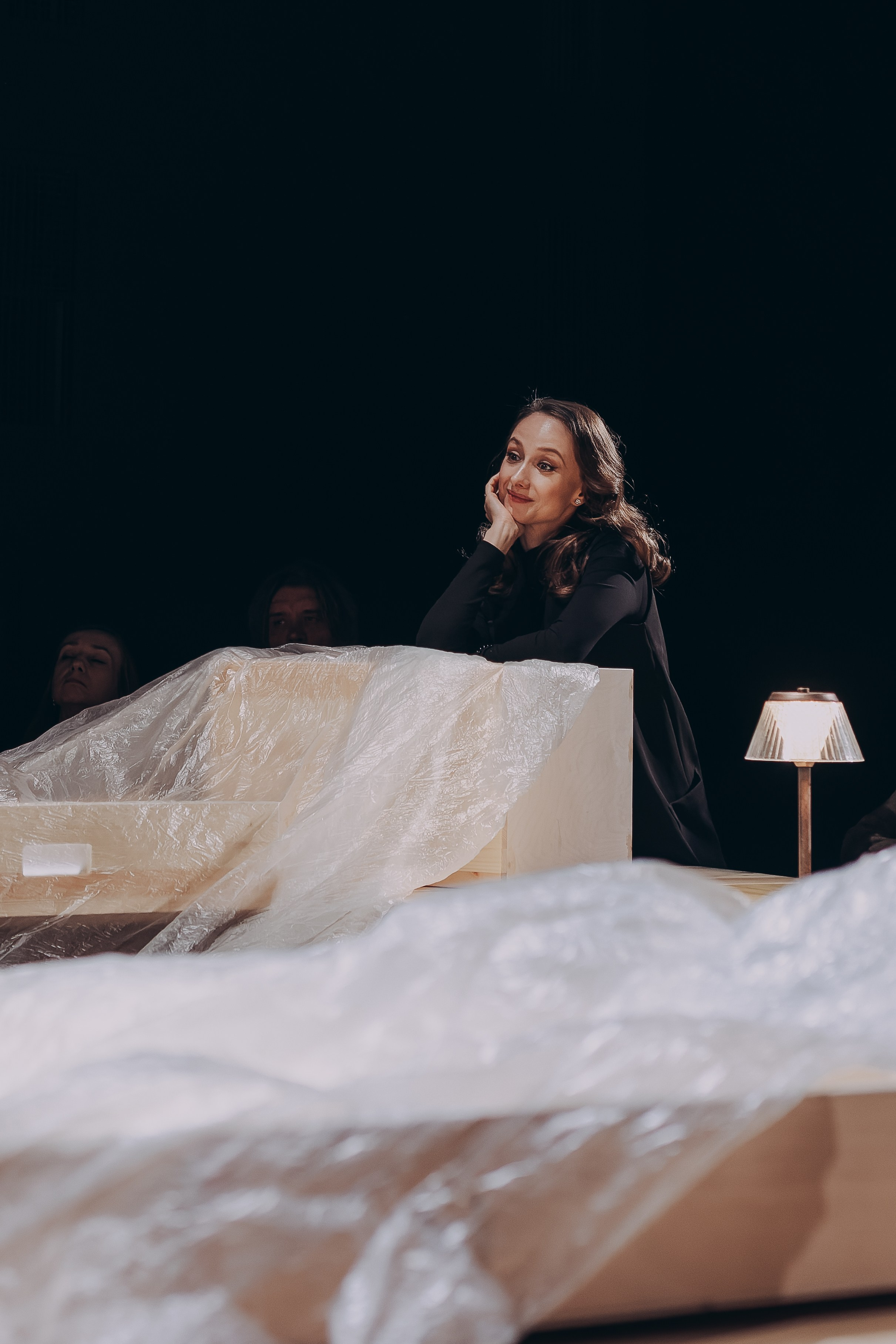 МХТ им. Чехова, «Флешбэк 2002». Фотограф и режиссер Московко Екатерина