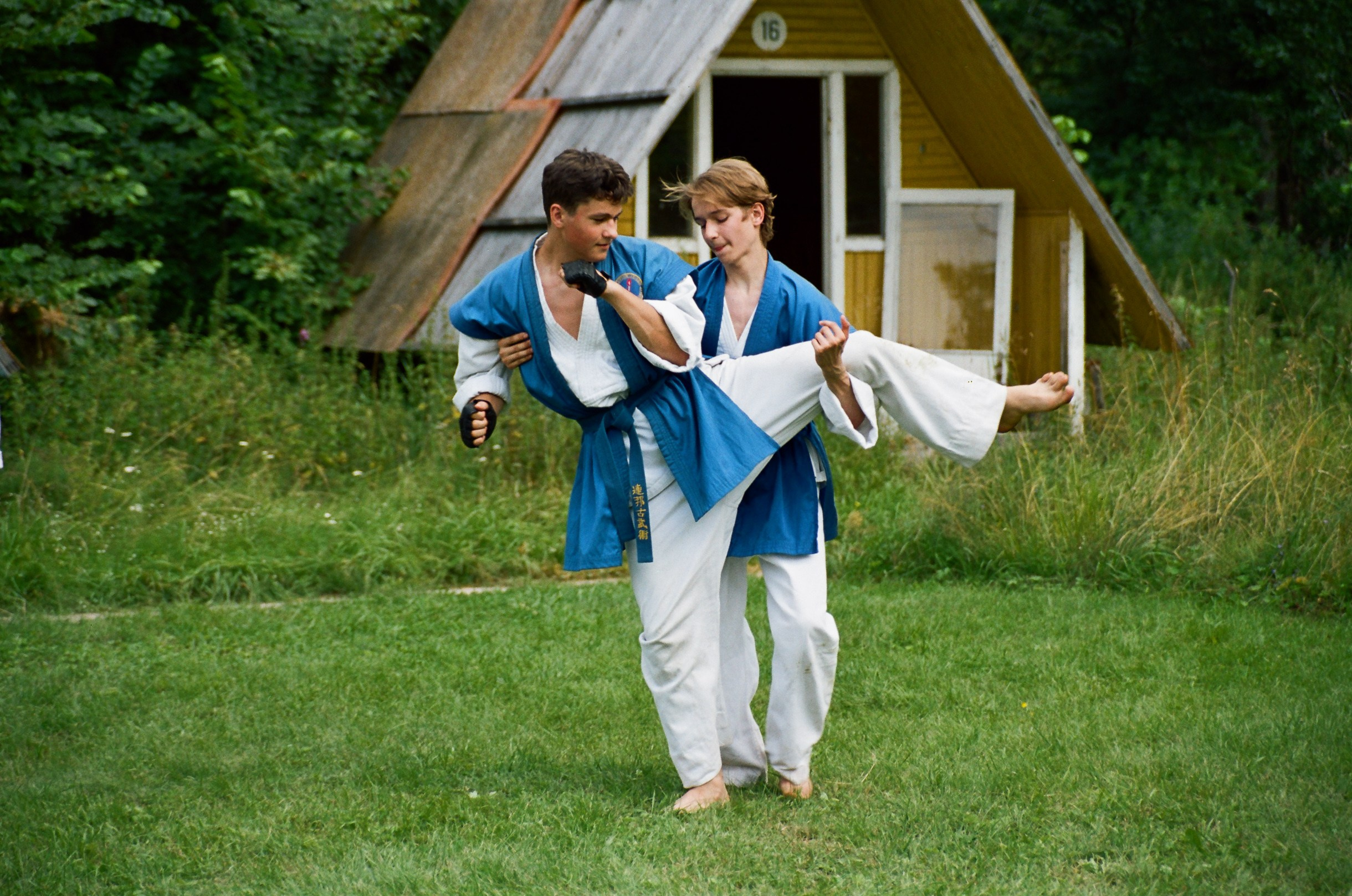 Фотографии Летние сборы ШБИ МОН 2004 г. Школа Боевых Искусств «МОН»