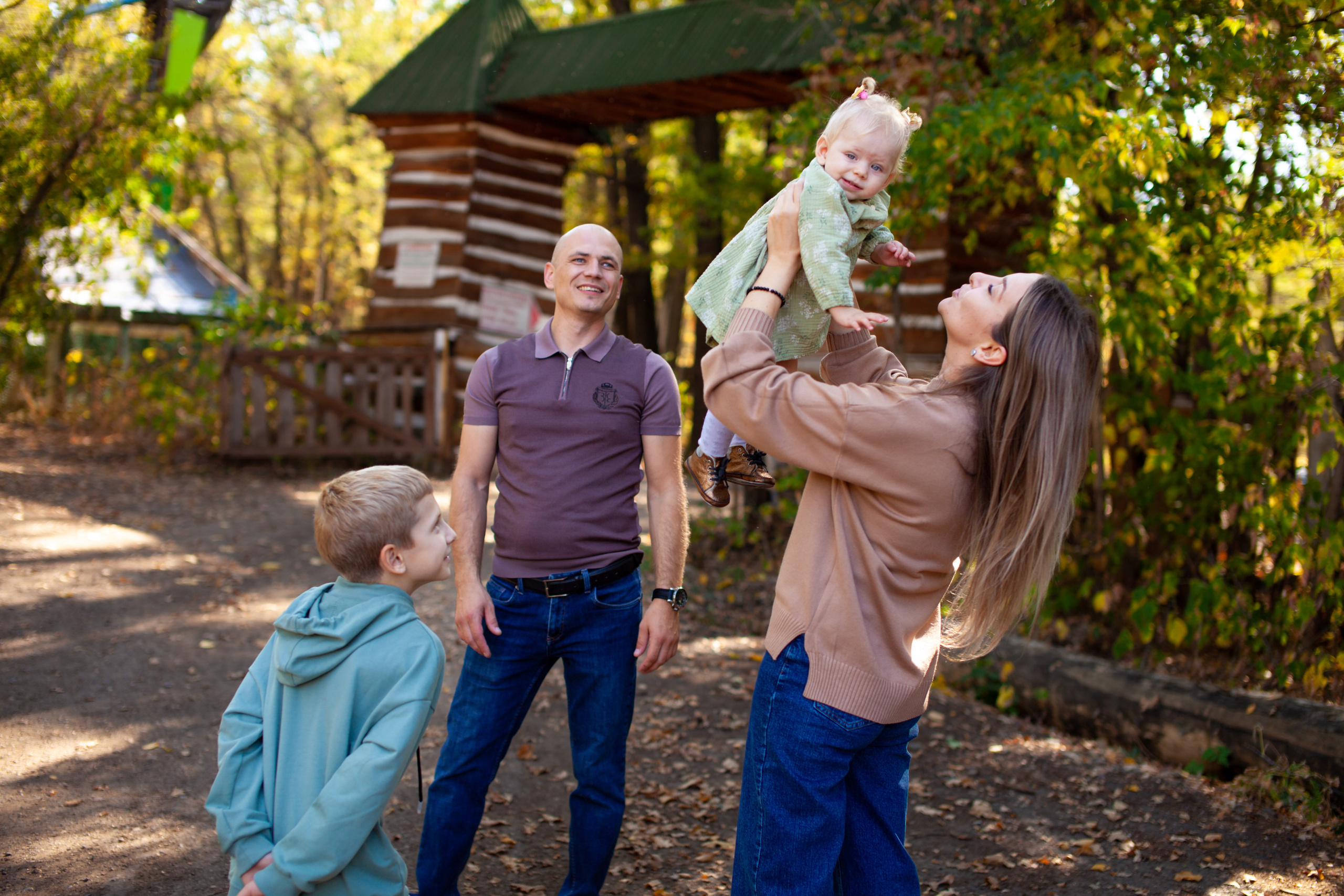 Семейная фотосессия в Дубках. Фотограф в Оренбурге. Профессиональный фотограф