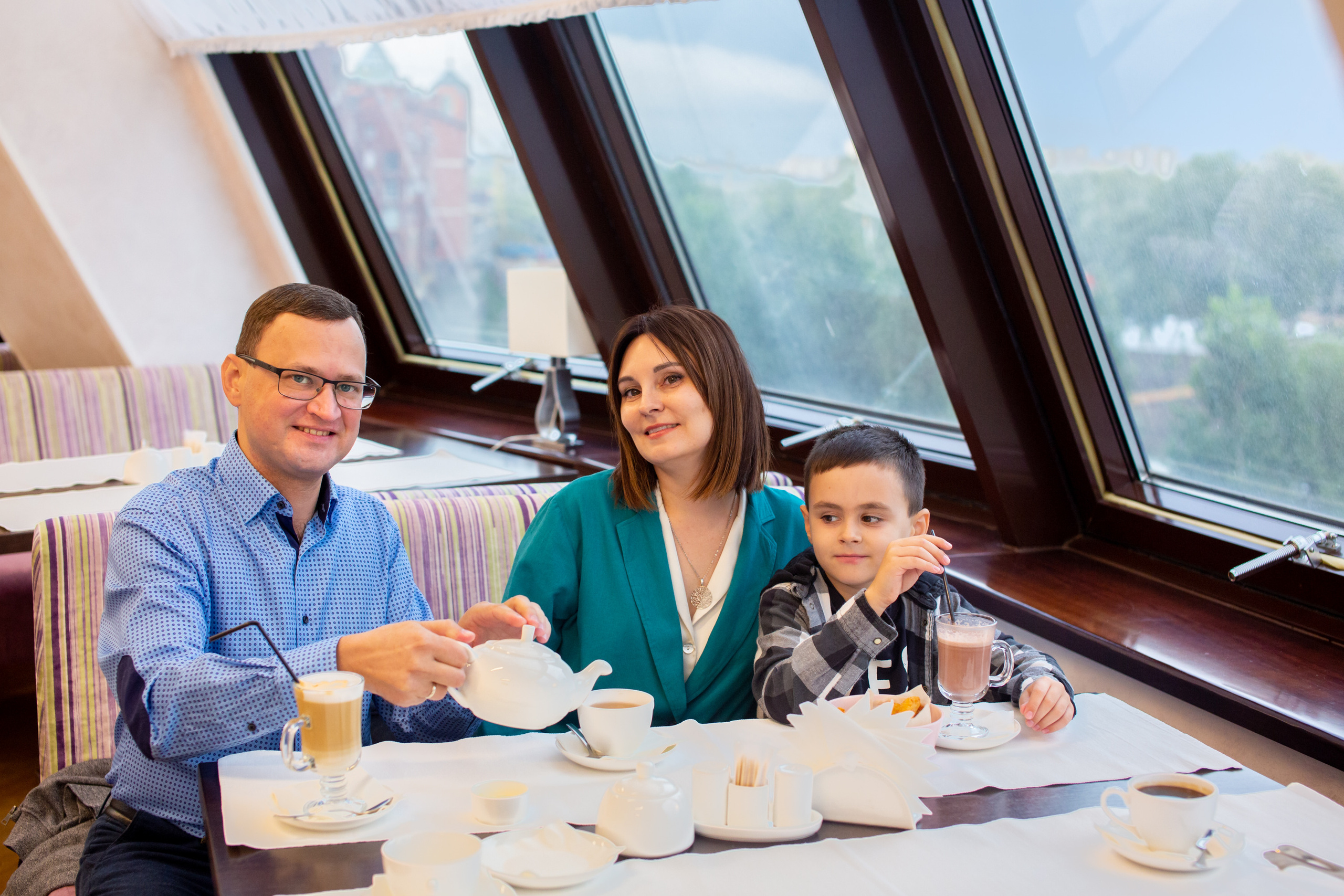 Федя идёт в школу. Фотограф в Оренбурге. Профессиональный фотограф