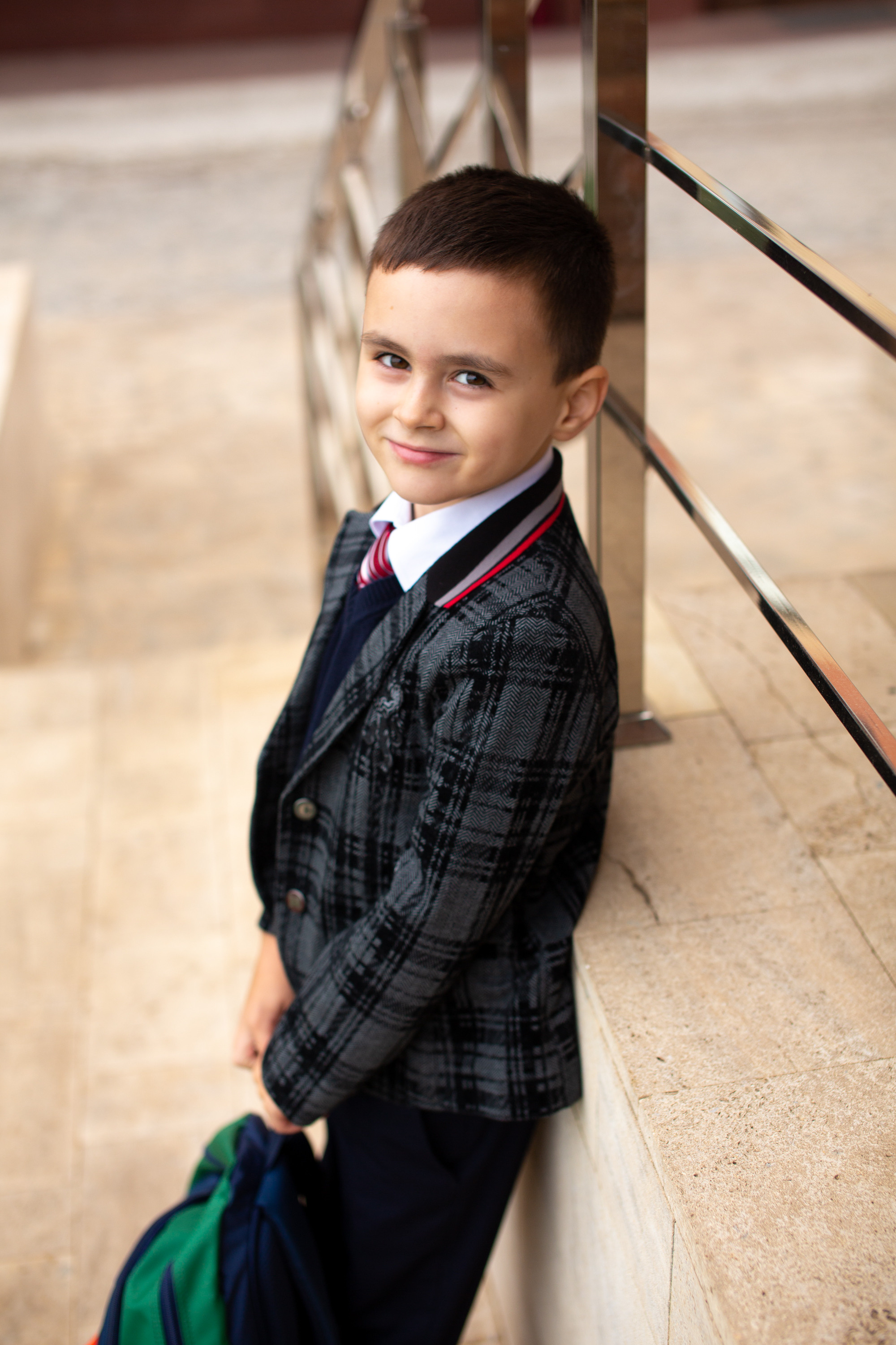 Федя идёт в школу. Фотограф в Оренбурге. Профессиональный фотограф