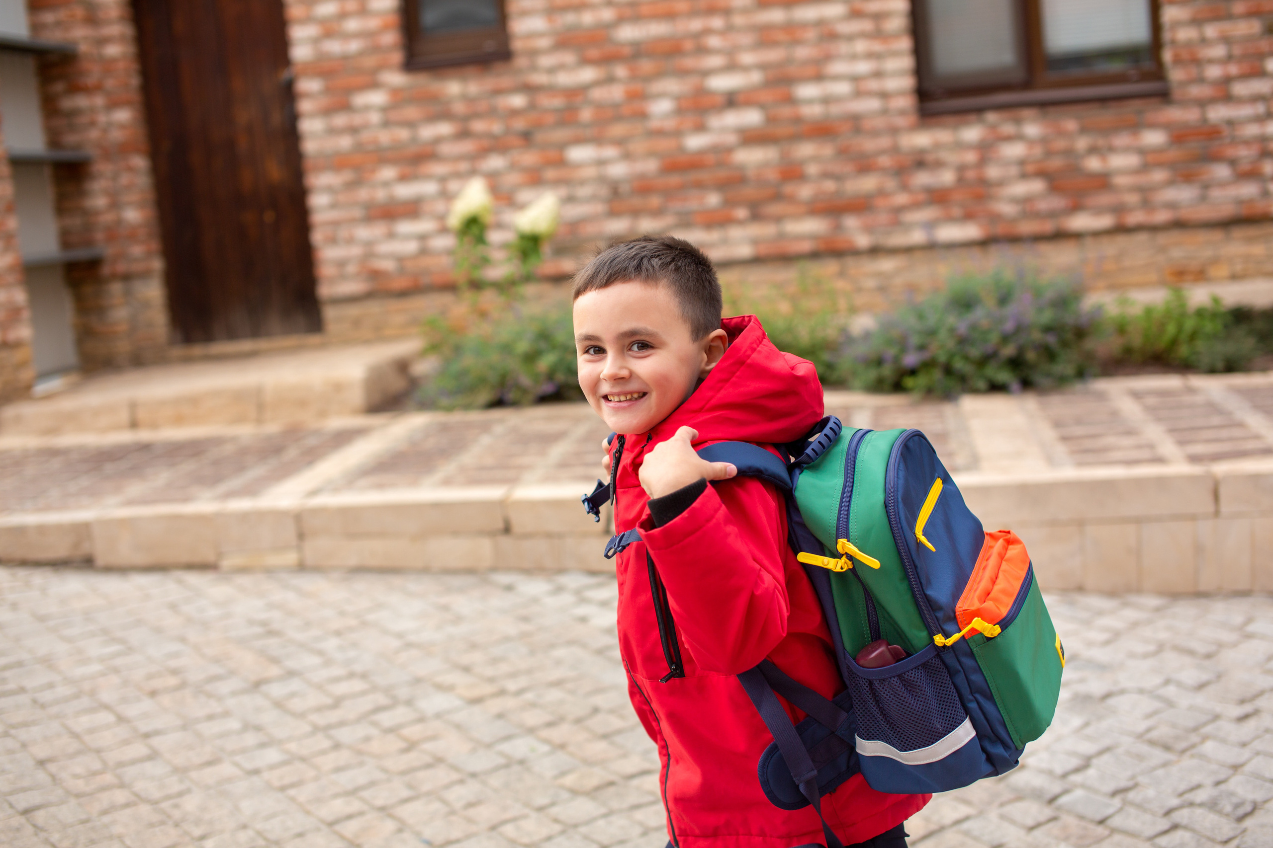 Федя идёт в школу. Фотограф в Оренбурге. Профессиональный фотограф