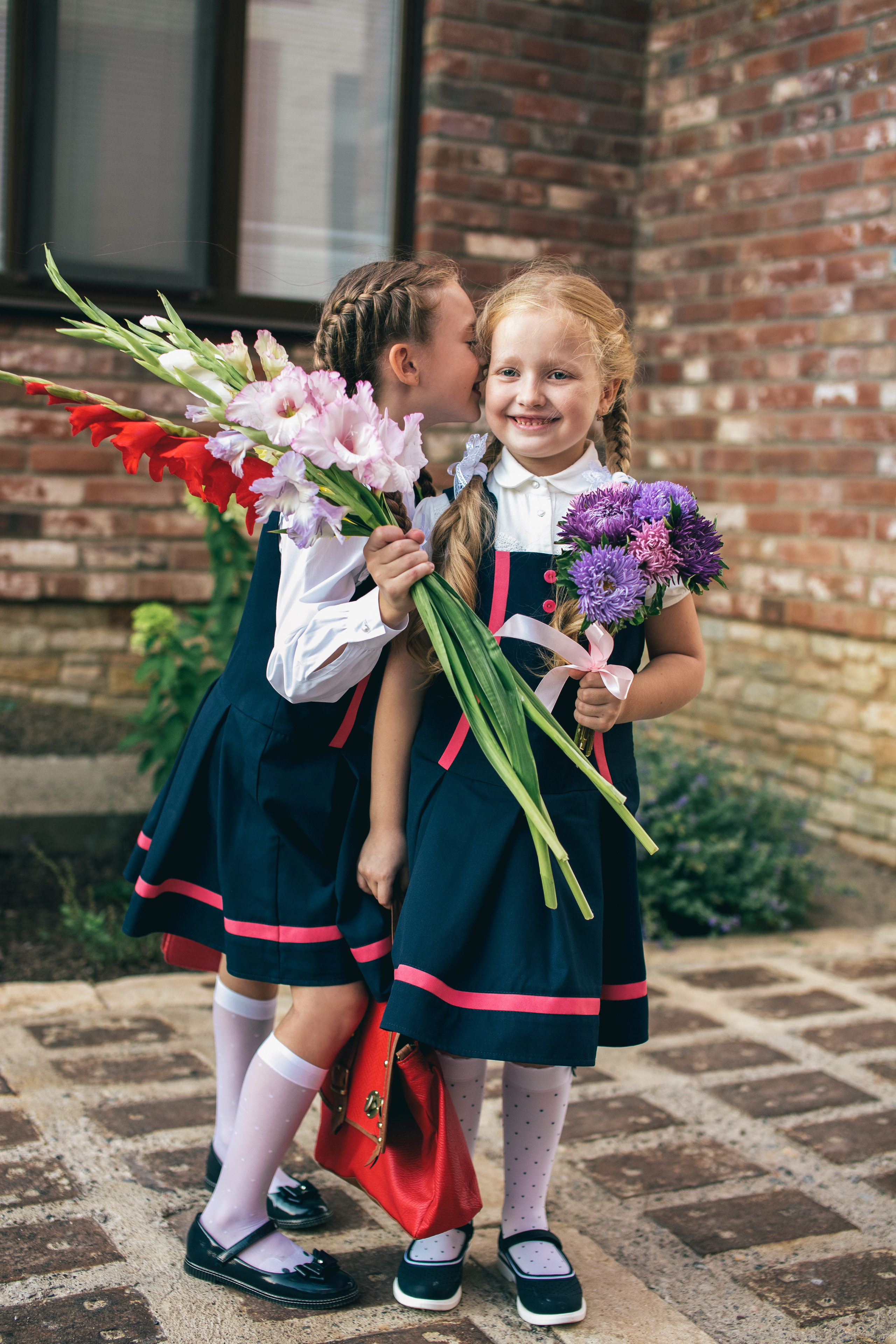 Ева и Лиза идут в 1й класс!. Фотограф в Оренбурге. Профессиональный фотограф