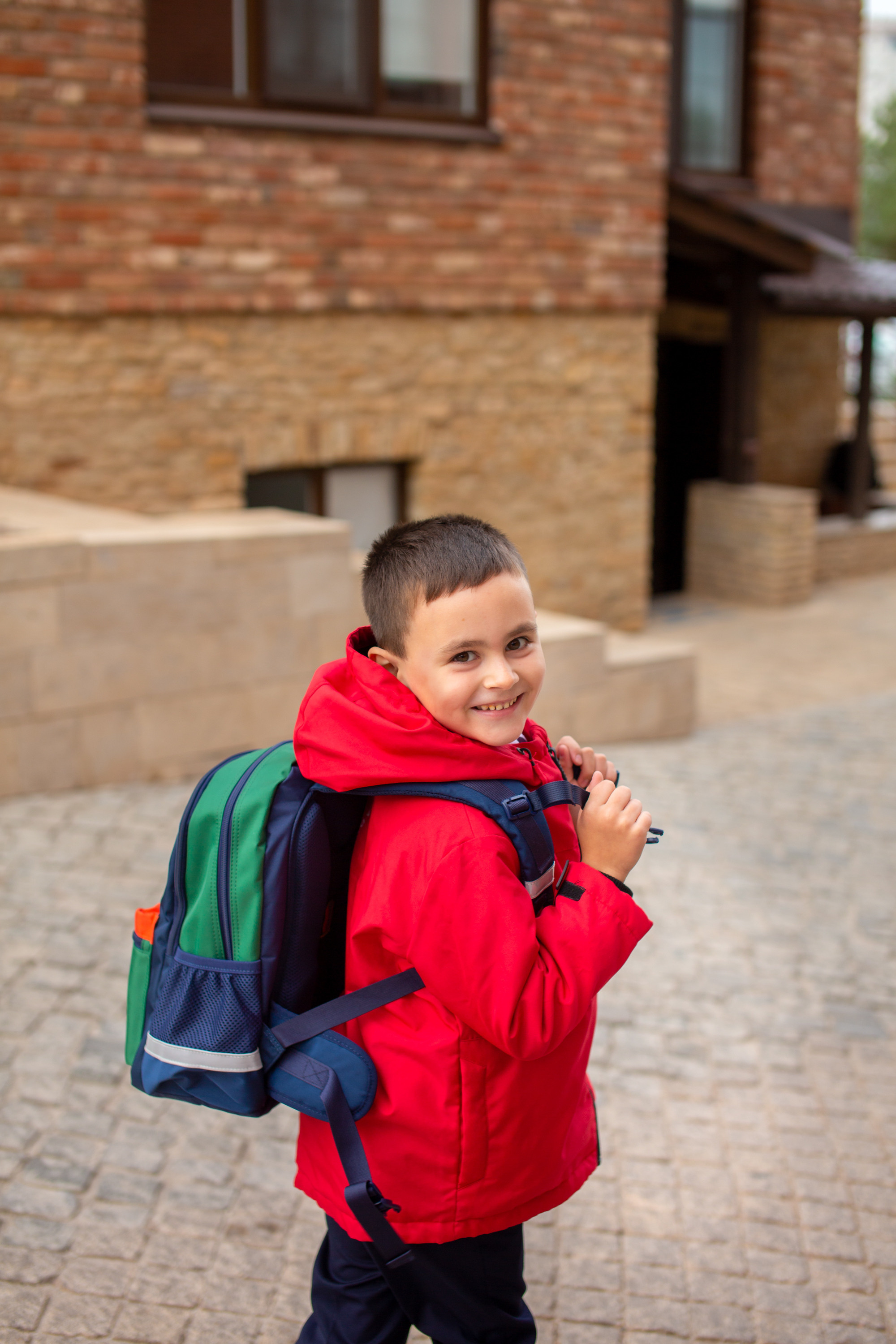 Федя идёт в школу. Фотограф в Оренбурге. Профессиональный фотограф