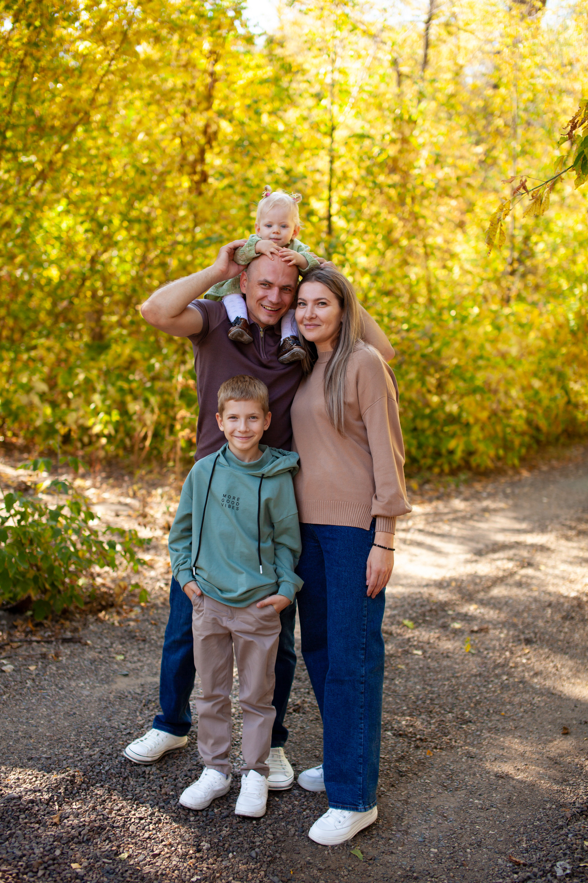 Семейная фотосессия в Дубках. Фотограф в Оренбурге. Профессиональный фотограф