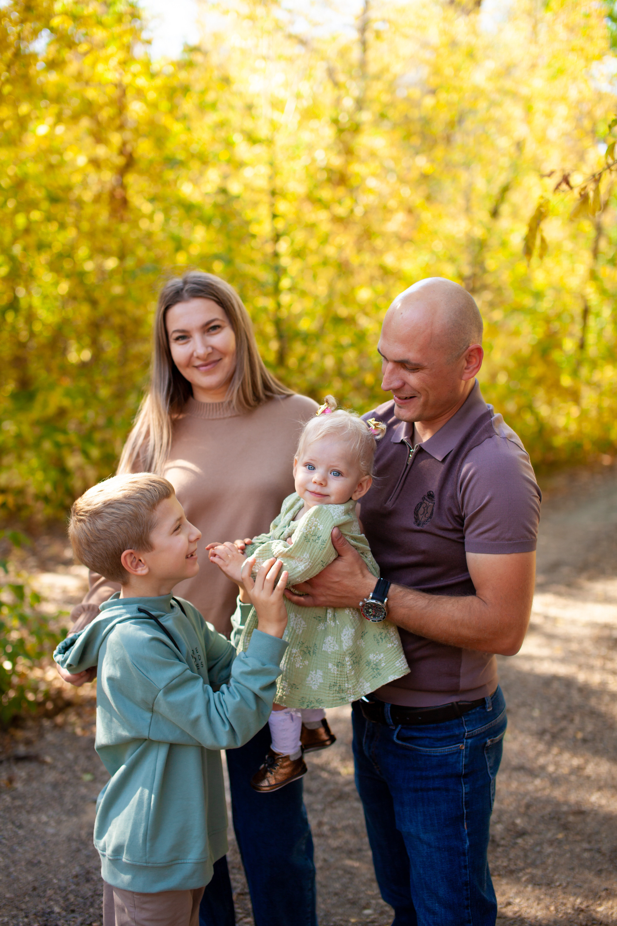 Семейная фотосессия в Дубках. Фотограф в Оренбурге. Профессиональный фотограф