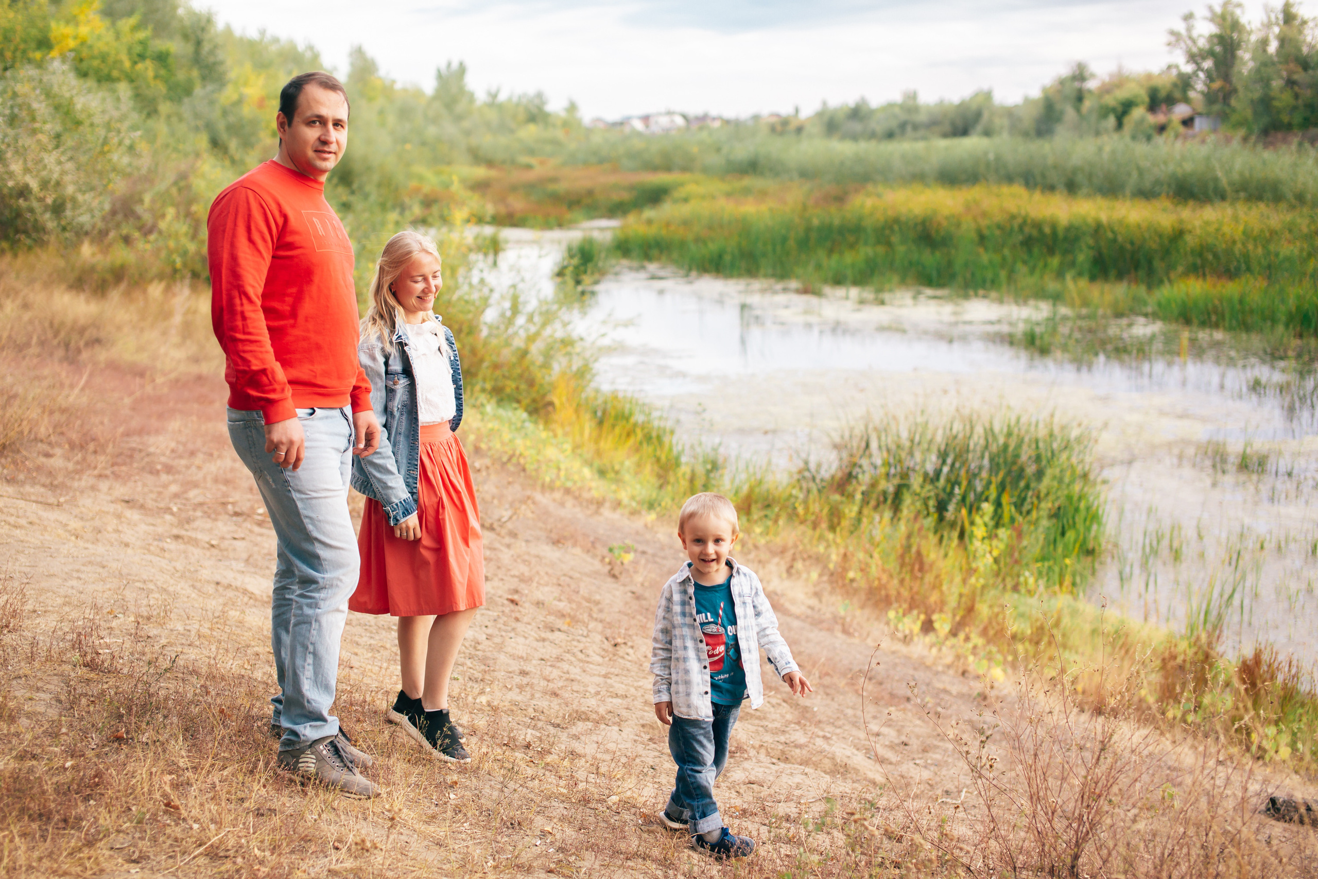 Семейная прогулка в Дубках. Фотограф в Оренбурге. Профессиональный фотограф