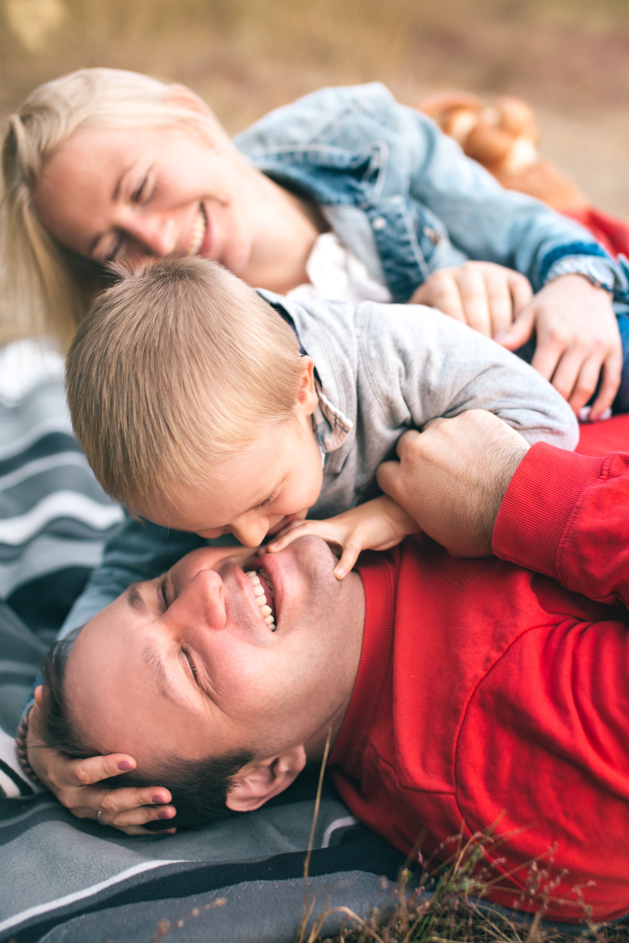 Семейная фотосессия в оренбурге. Фотограф в Оренбурге. Профессиональный фотограф