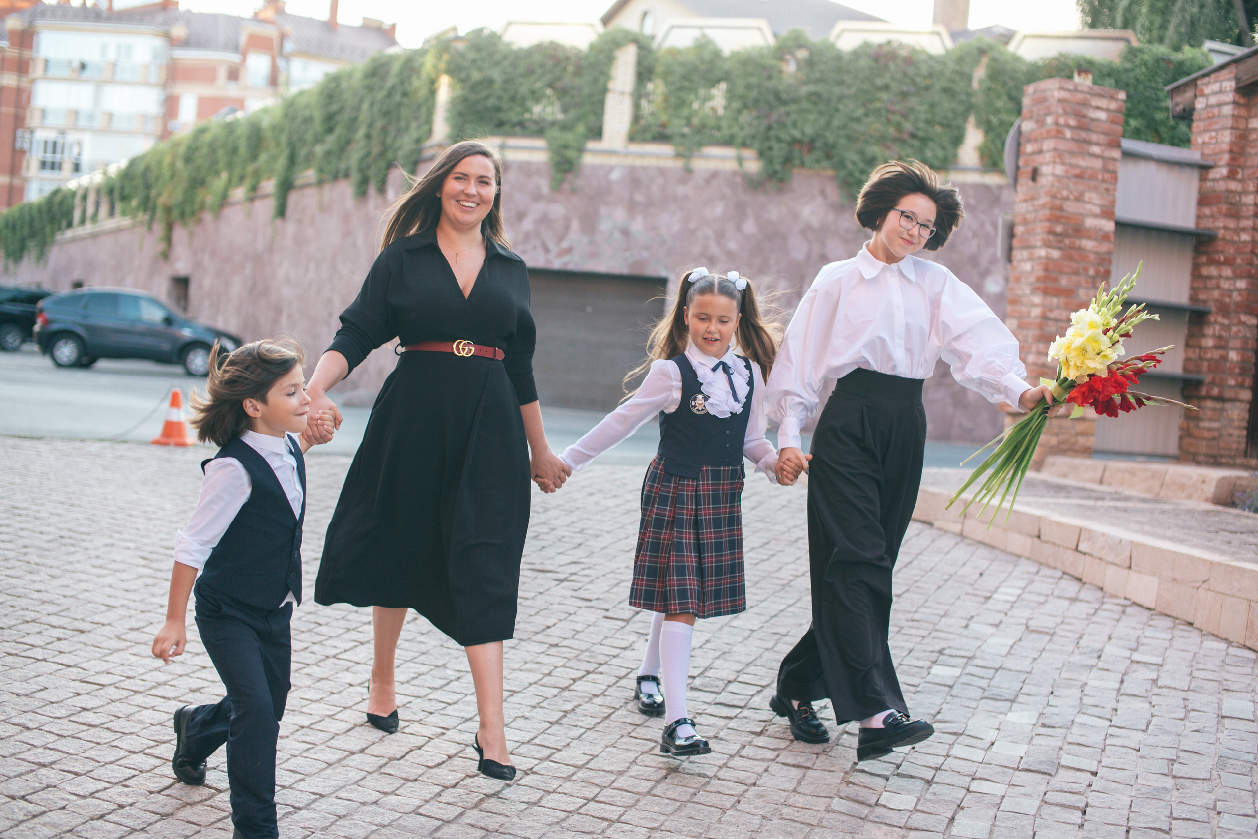 Катя идёт в школу. Фотограф в Оренбурге. Профессиональный фотограф