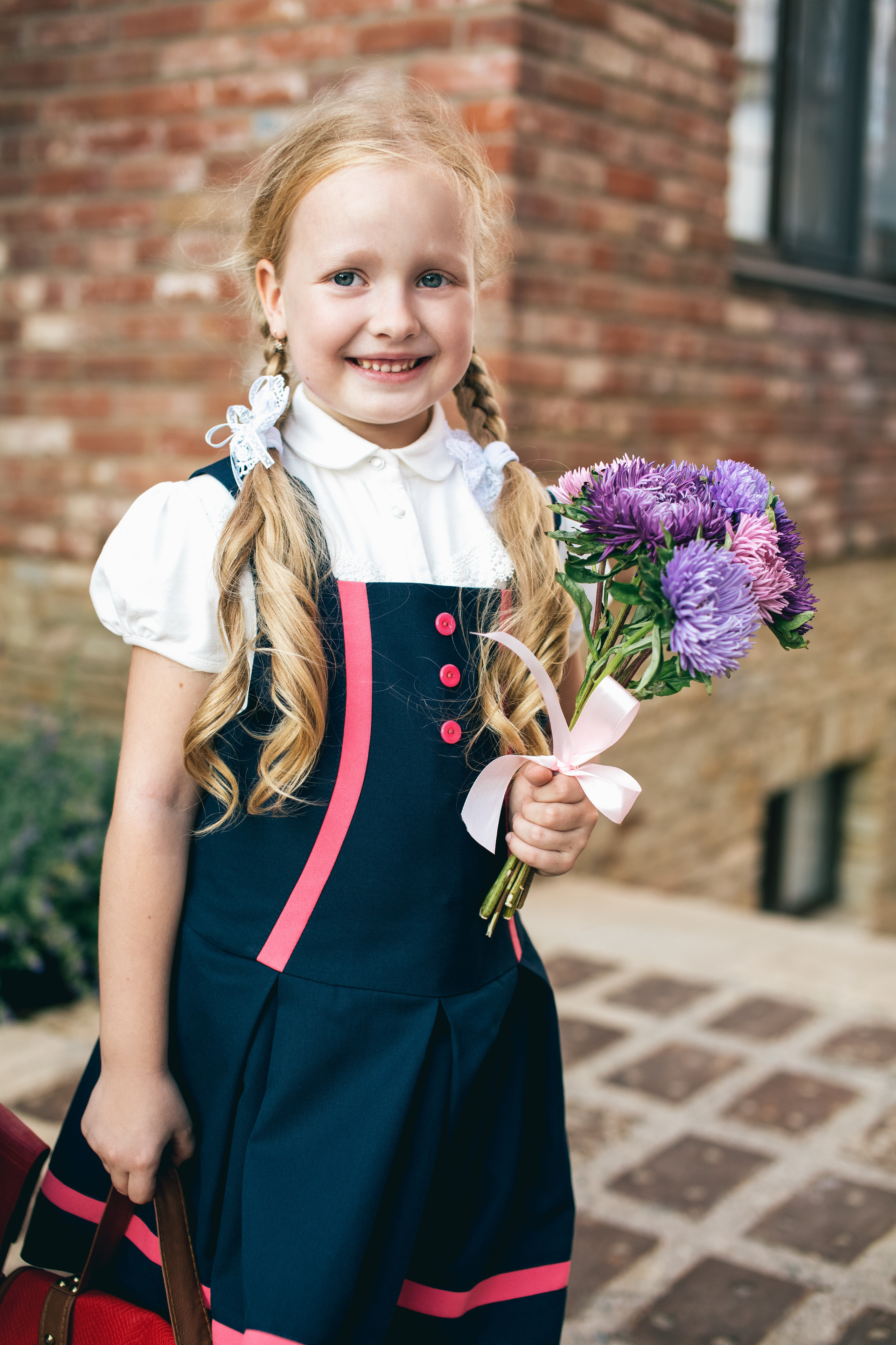 Ева и Лиза идут в 1й класс!. Фотограф в Оренбурге. Профессиональный фотограф