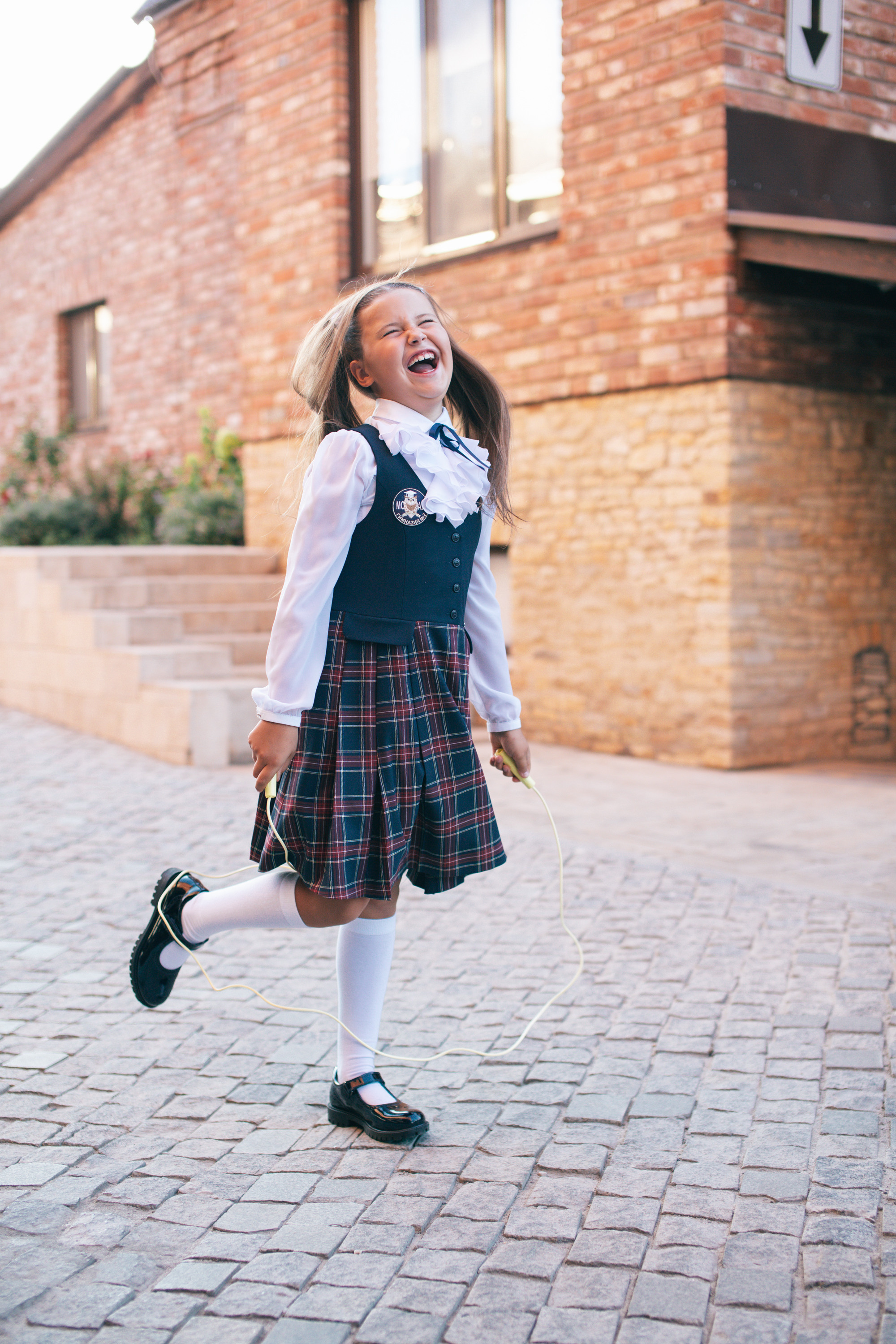 Катя идёт в школу. Фотограф в Оренбурге. Профессиональный фотограф
