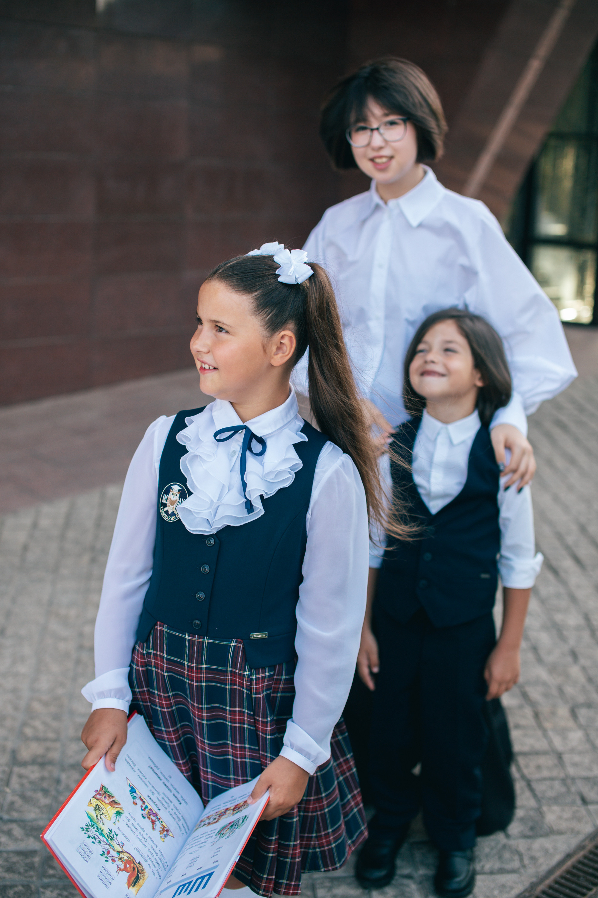 Катя идёт в школу. Фотограф в Оренбурге. Профессиональный фотограф