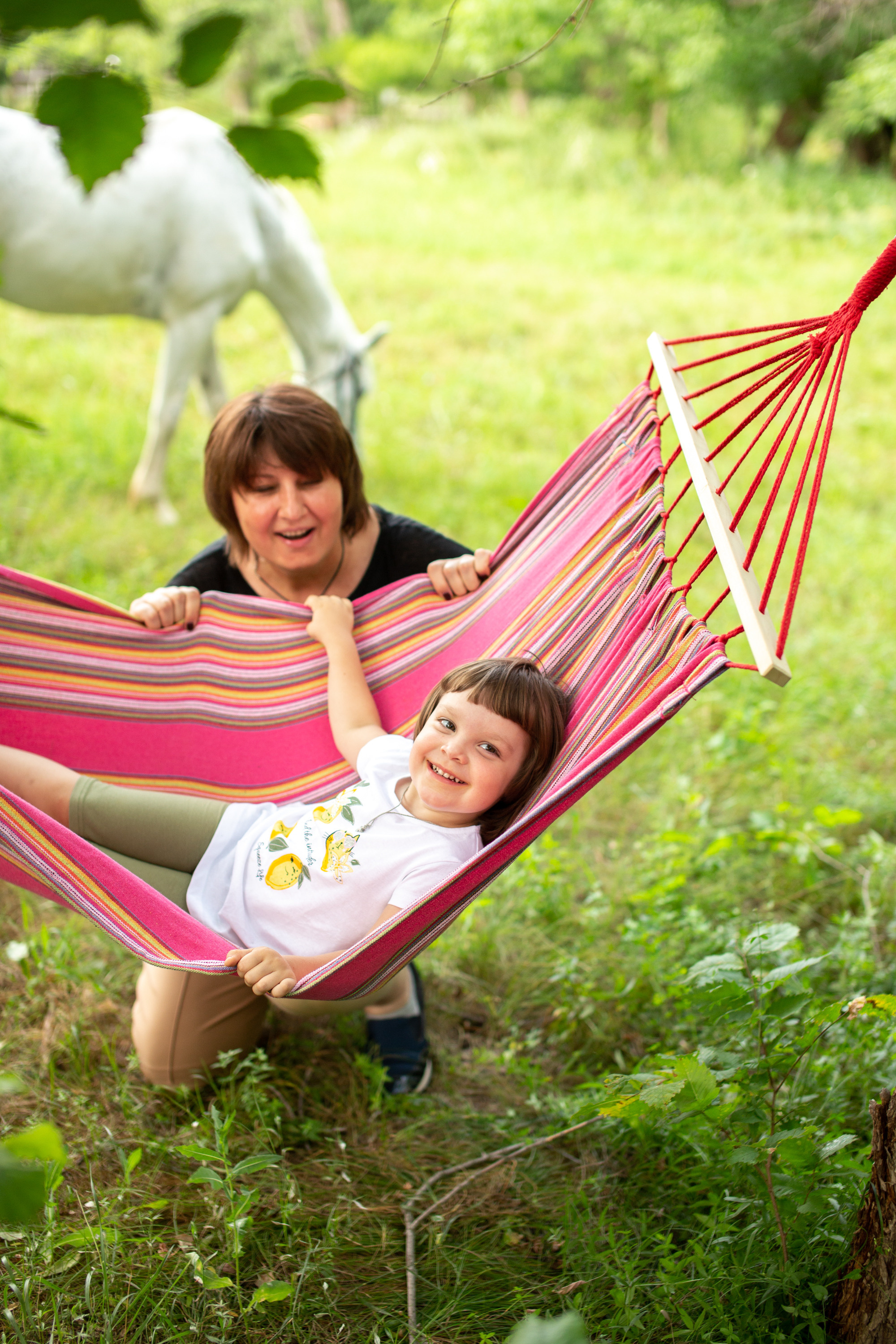 Верочка в конном клубе. Фотограф в Оренбурге. Профессиональный фотограф