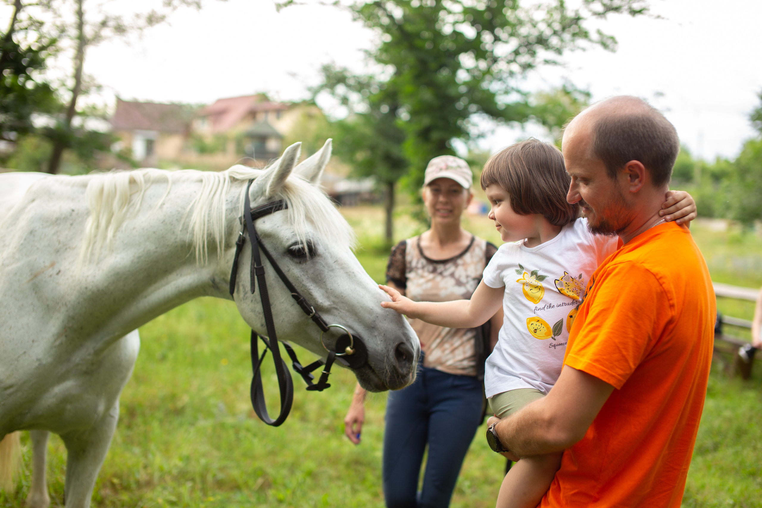 Верочка в конном клубе. Фотограф в Оренбурге. Профессиональный фотограф
