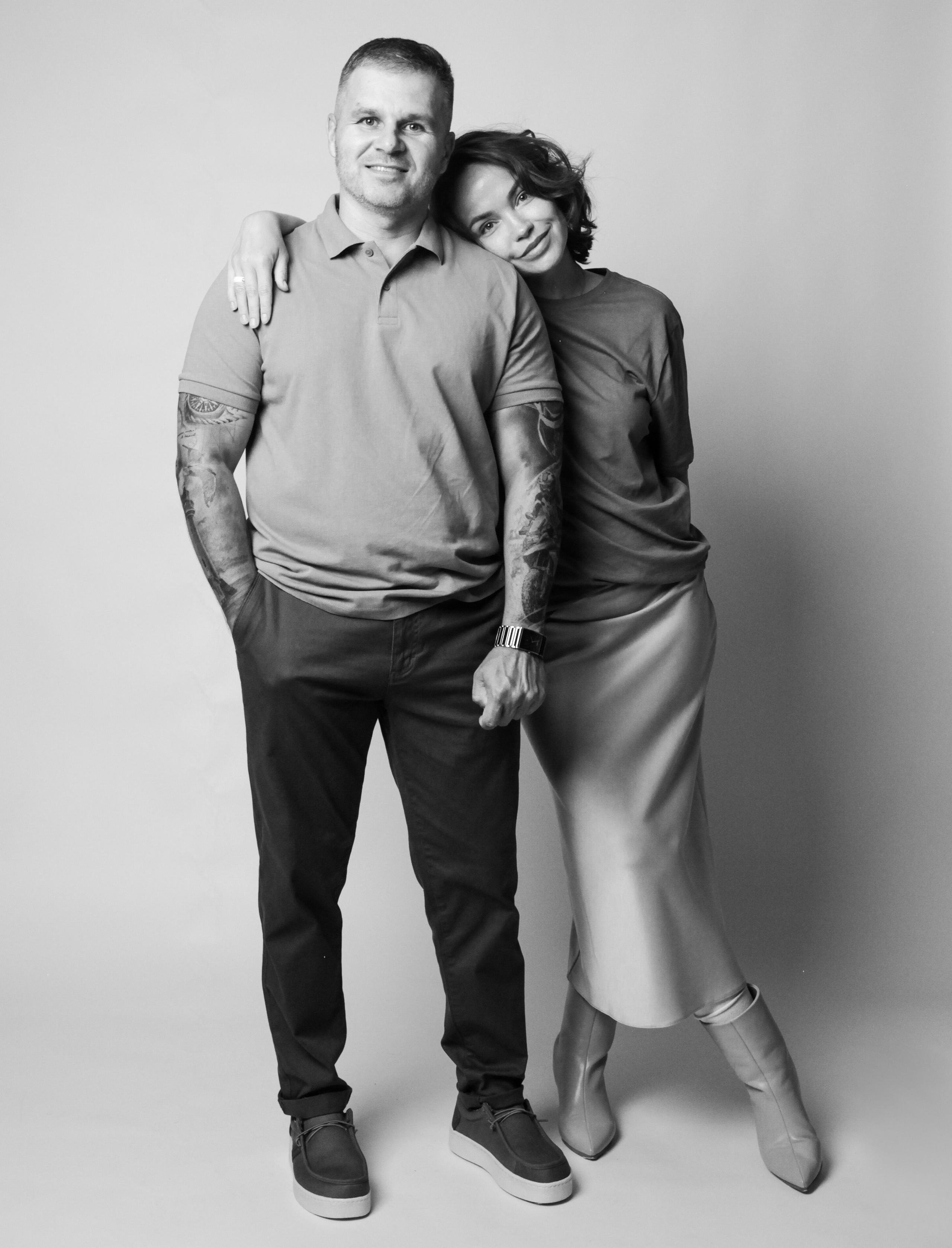 БЕЛЫЙ ФОН | АВТОПОРТРЕТНАЯ. YourSelf.photostudio | автопортретная фотостудия ТОЛЬЯТТИ