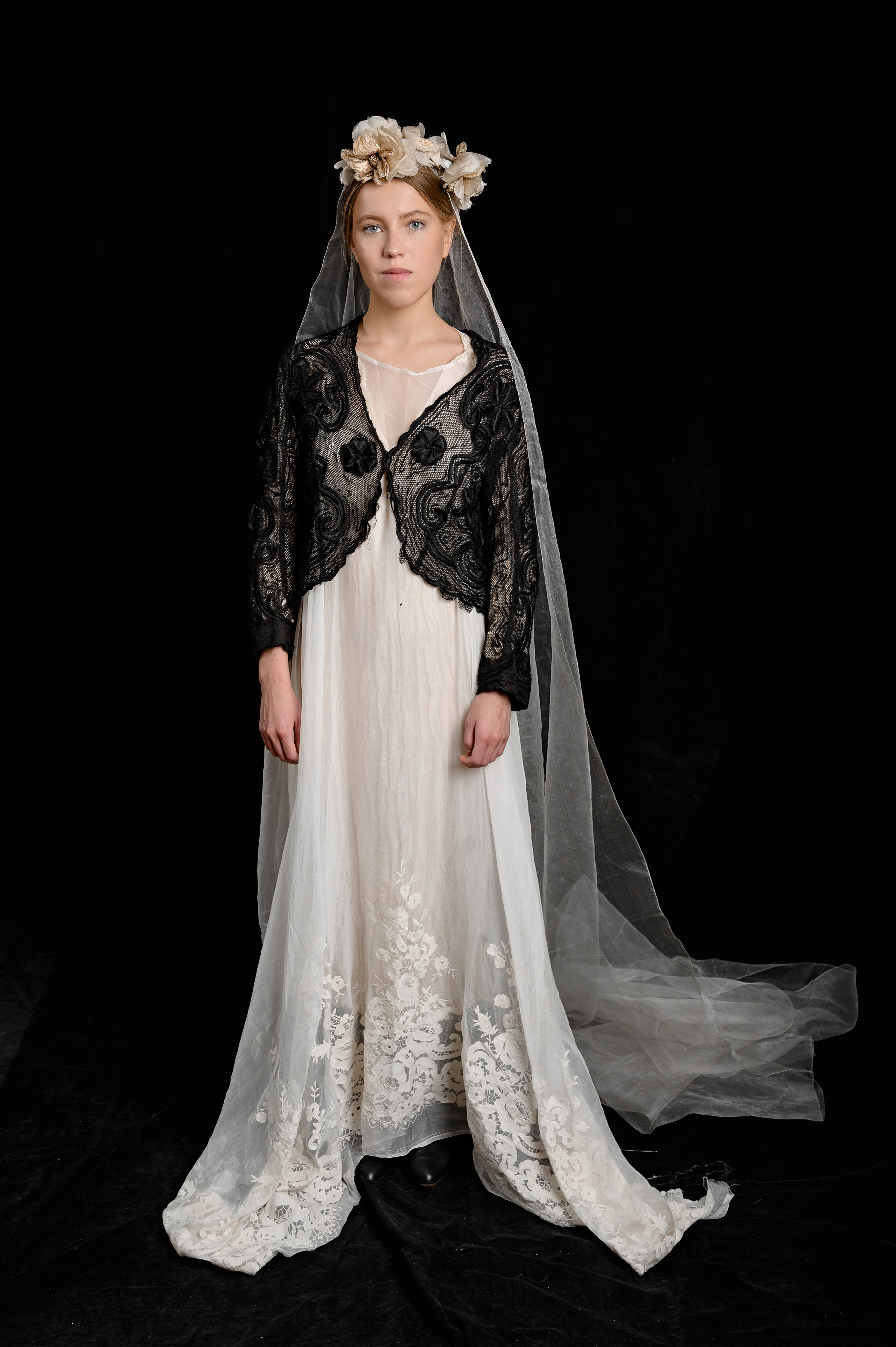 АФИША СПЕКТАКЛЯ «БЕДНОСТЬ НЕ ПОРОК». РЕПОРТАЖНЫЙ И БИЗНЕС ФОТОГРАФ В МОСКВЕ, ЕГОР НИКОЛАЕВ