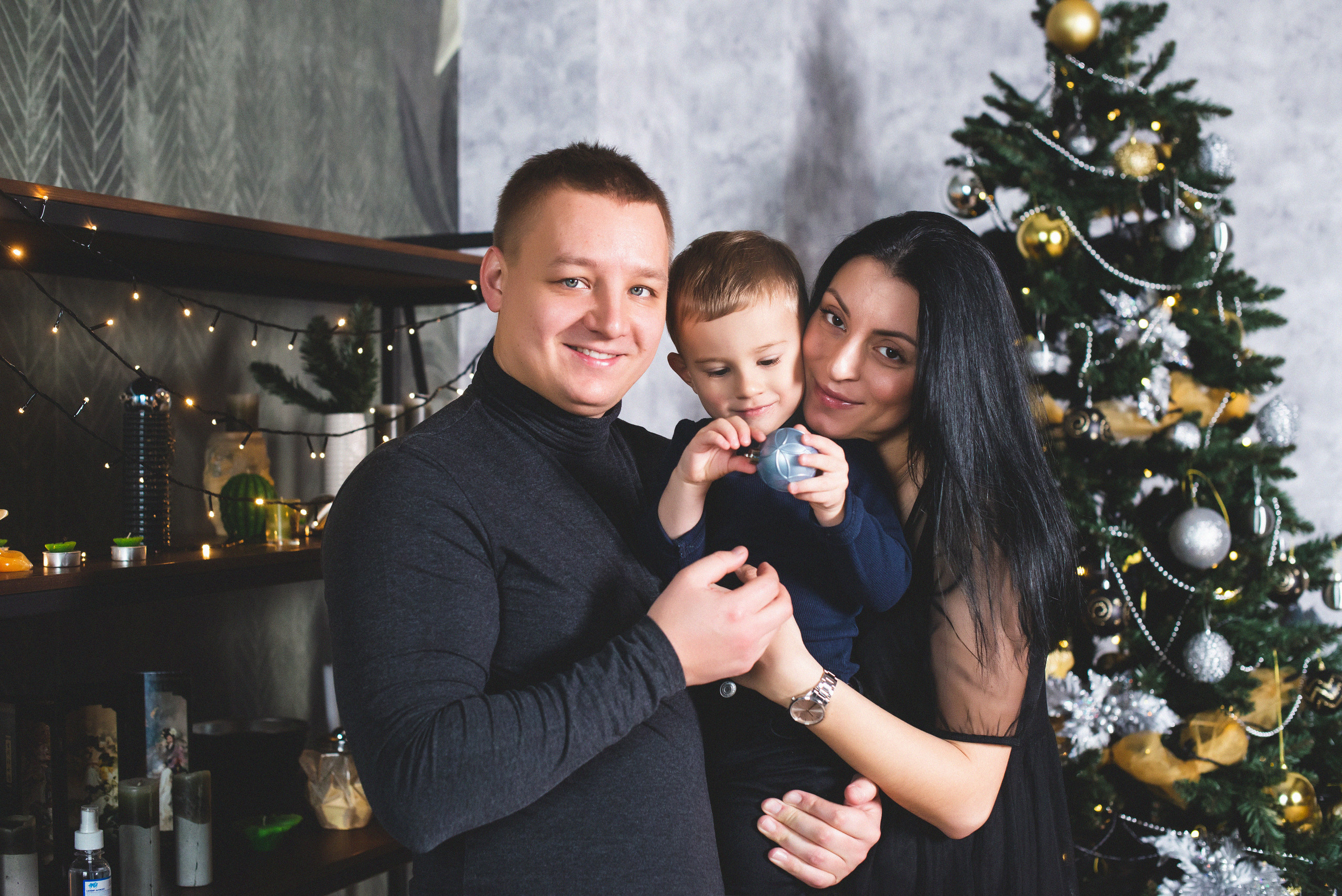 Пузатый Новый Год. Визуальный художник «Границы внутри»