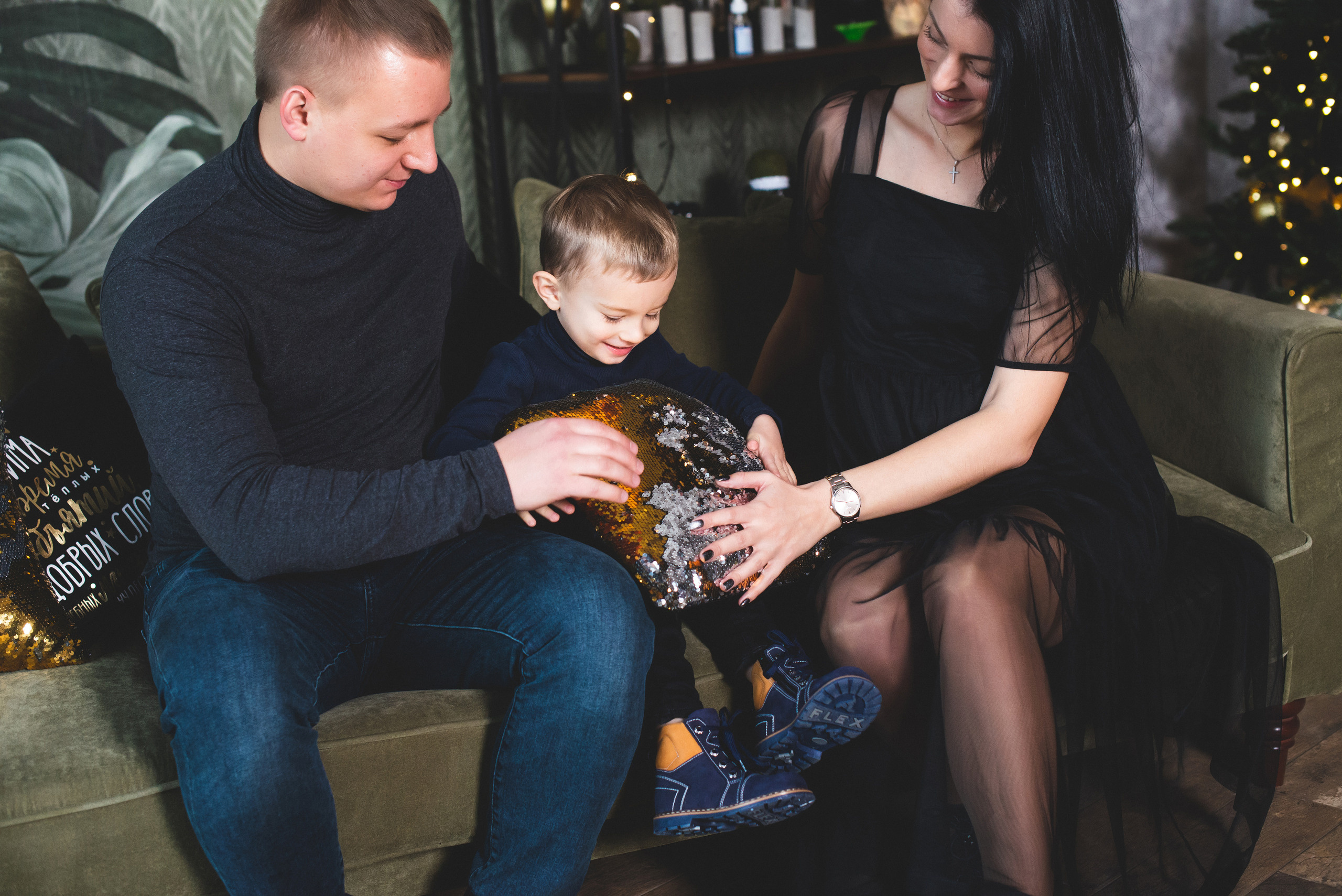 Пузатый Новый Год. Визуальный художник «Границы внутри»