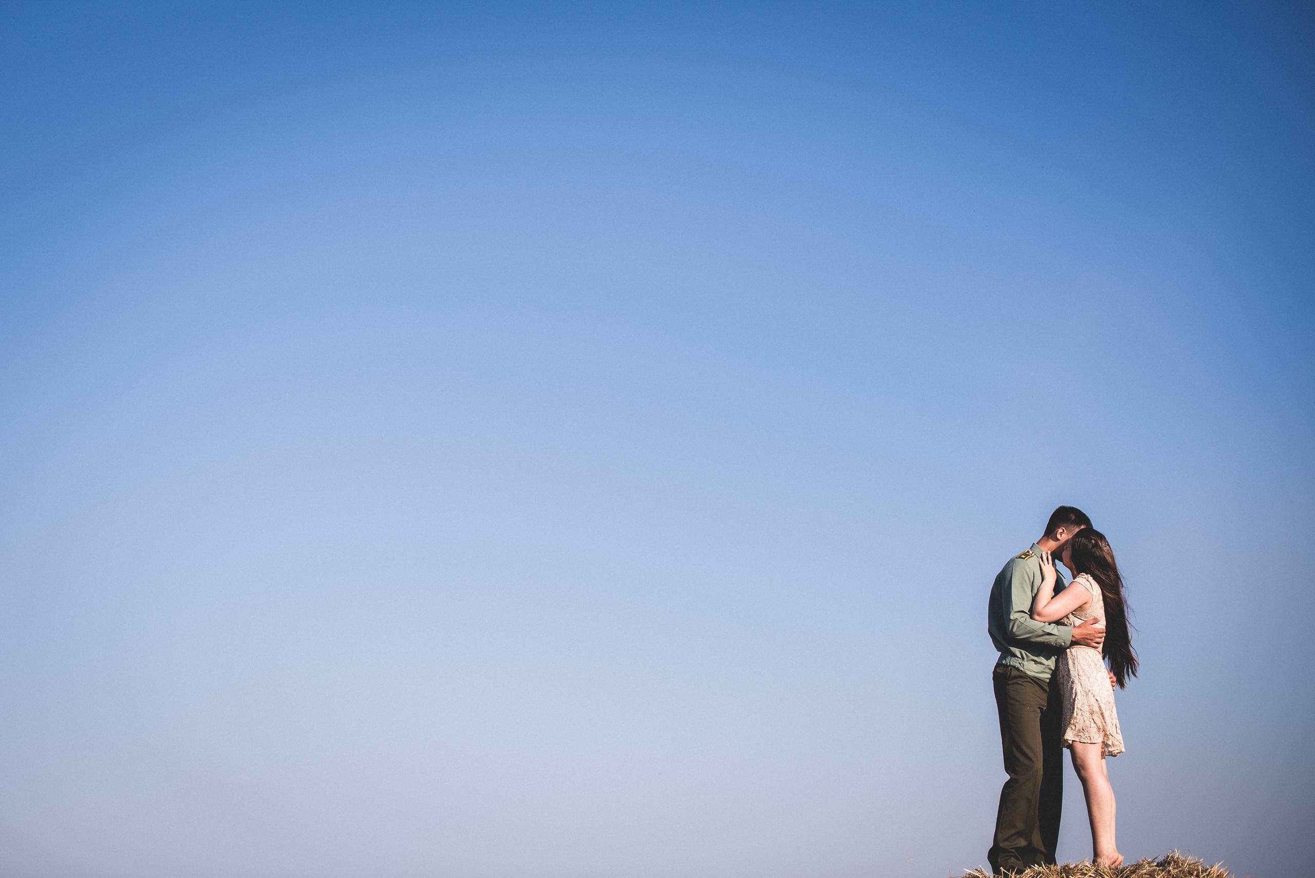 Лав на снопах. Визуальный художник «Границы внутри»