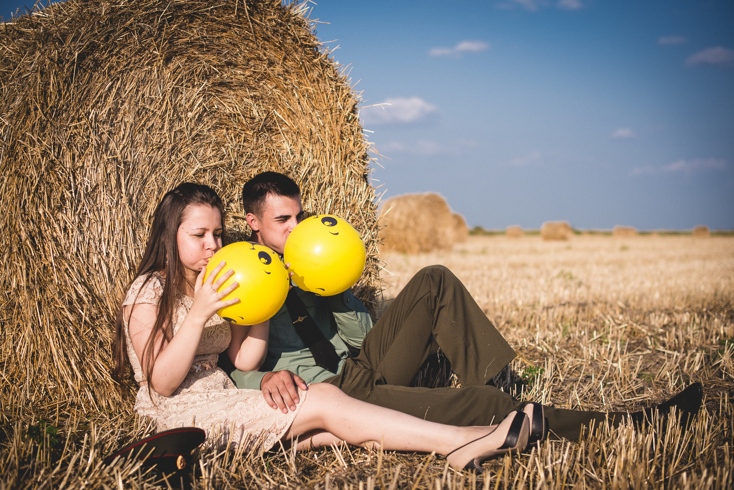 Лав на снопах. Визуальный художник «Границы внутри»