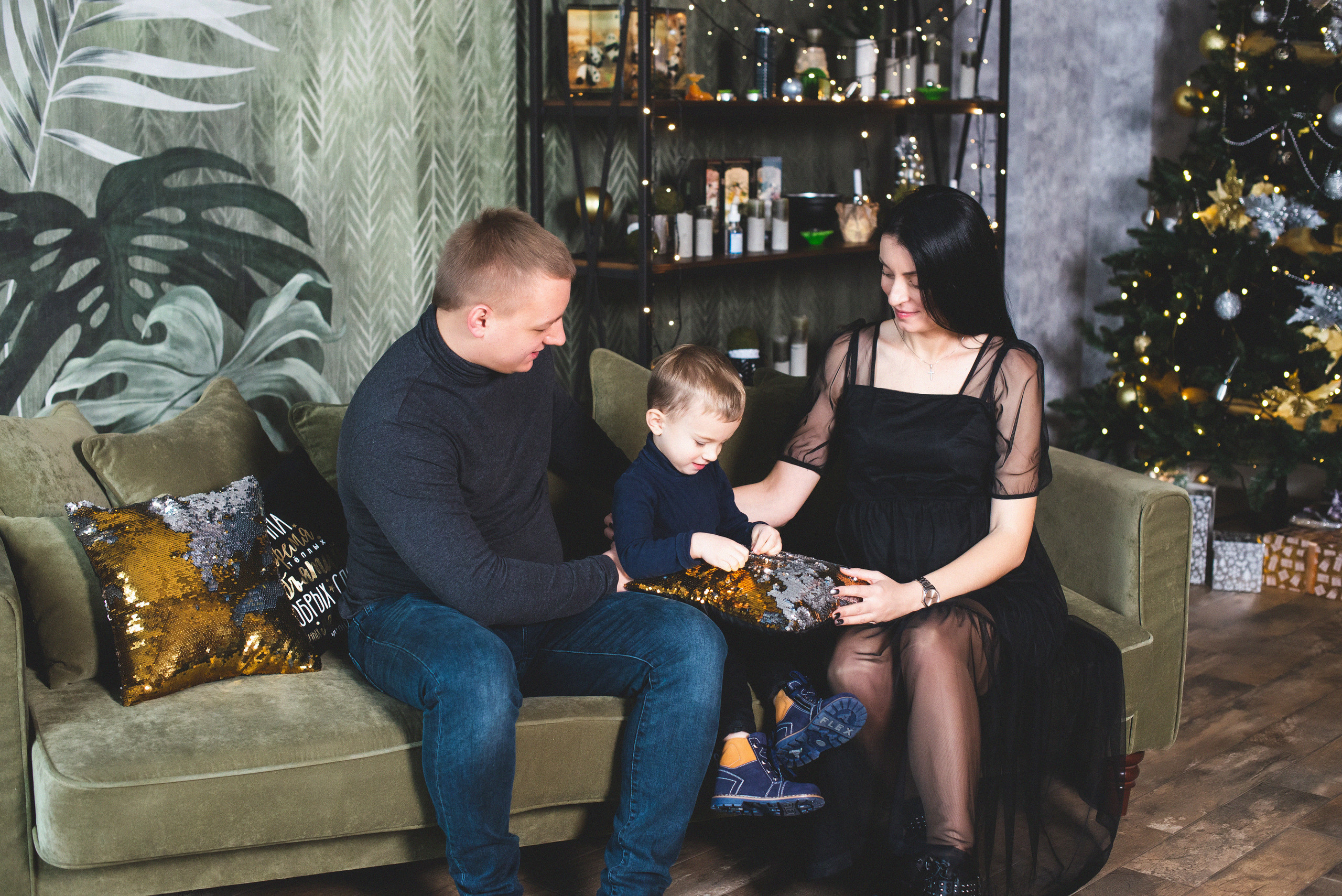 Пузатый Новый Год. Визуальный художник «Границы внутри»