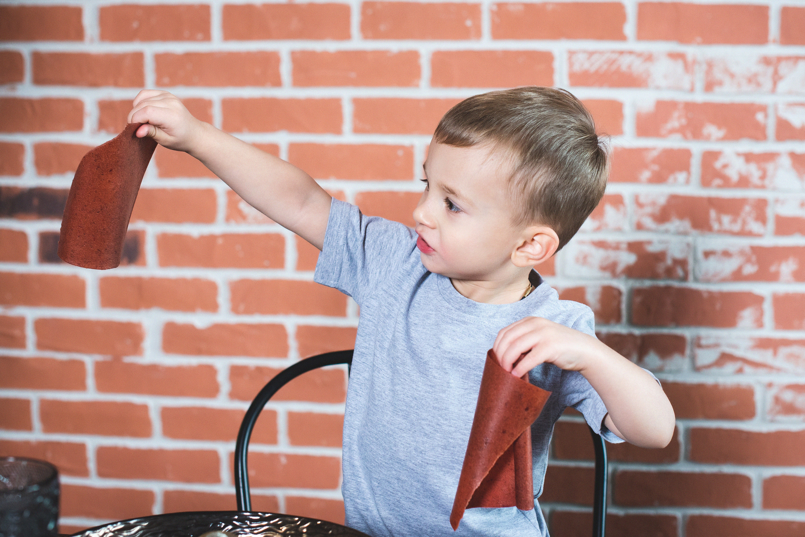 Пастила и фруктовые чипсы. Визуальный художник «Границы внутри»