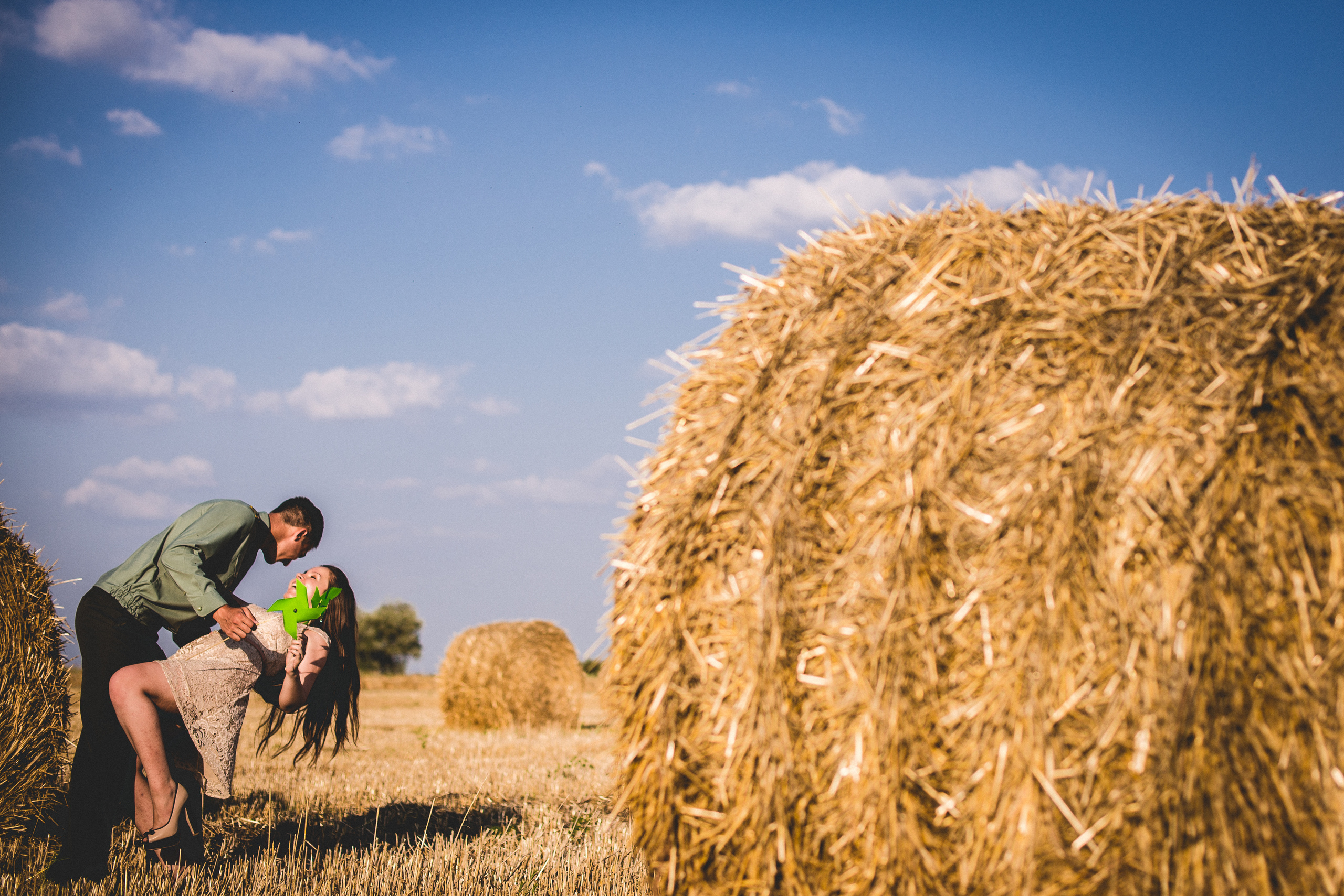 Лав на снопах. Визуальный художник «Границы внутри»
