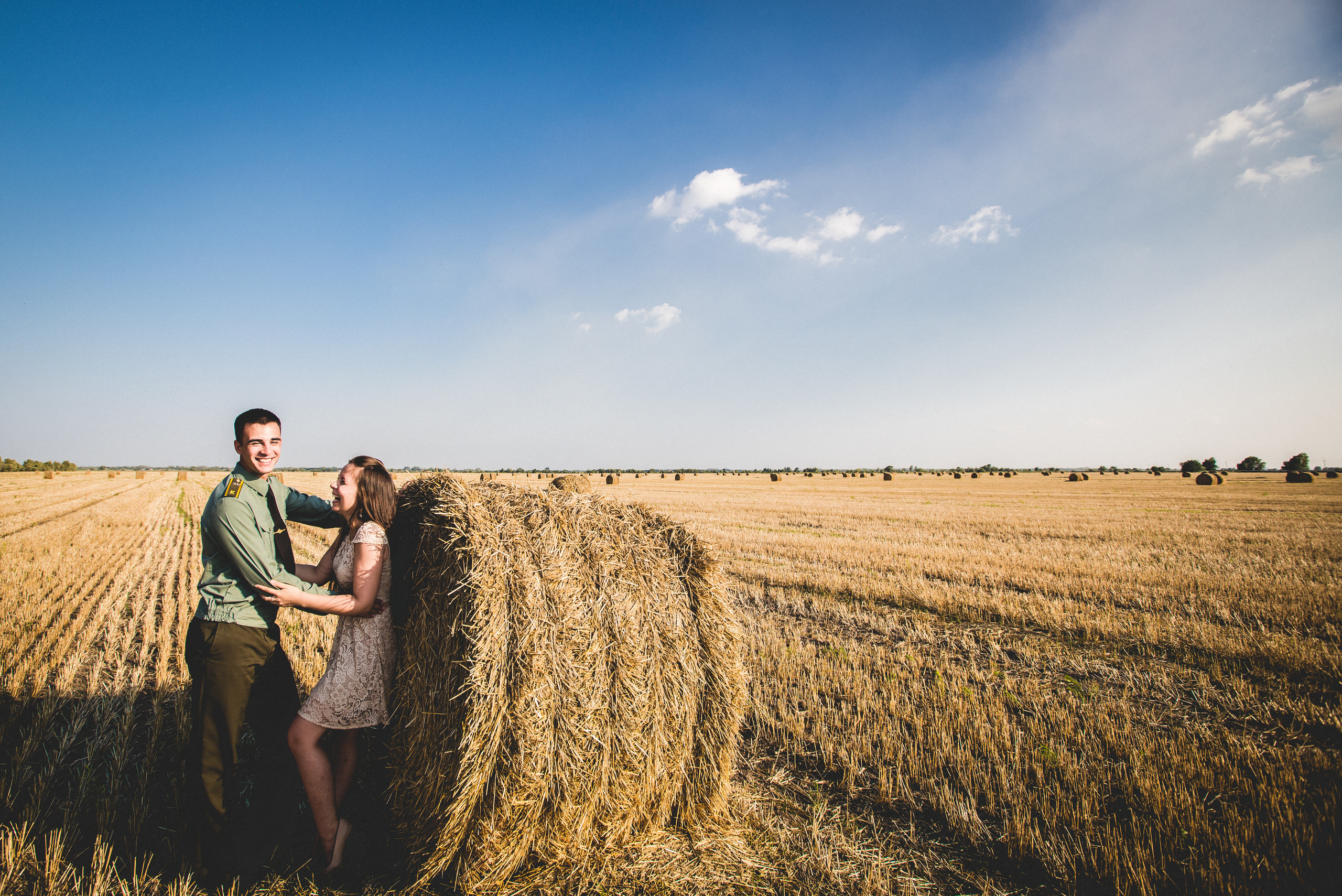 Лав на снопах. Визуальный художник «Границы внутри»