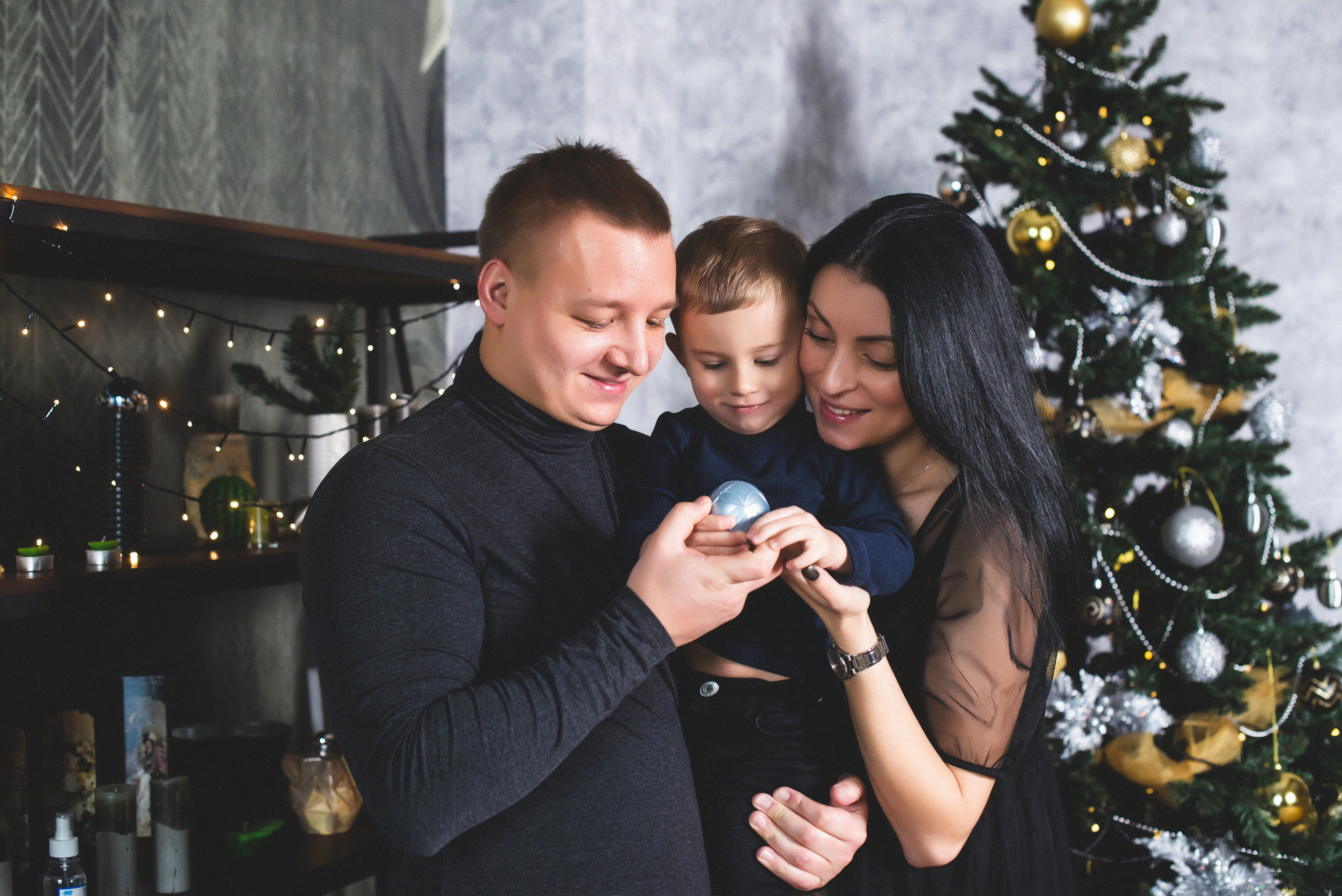 Пузатый Новый Год. Визуальный художник «Границы внутри»