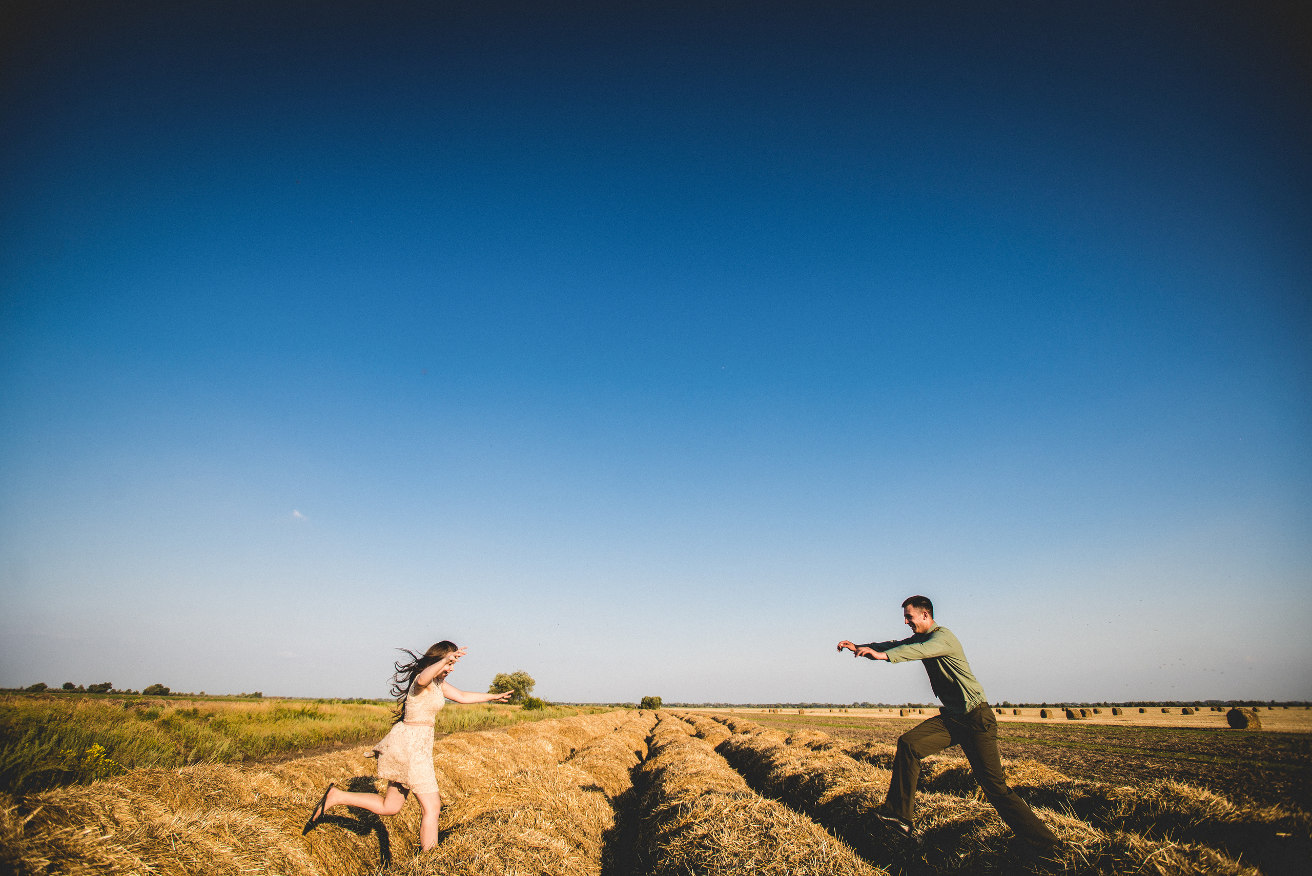Лав на снопах. Визуальный художник «Границы внутри»