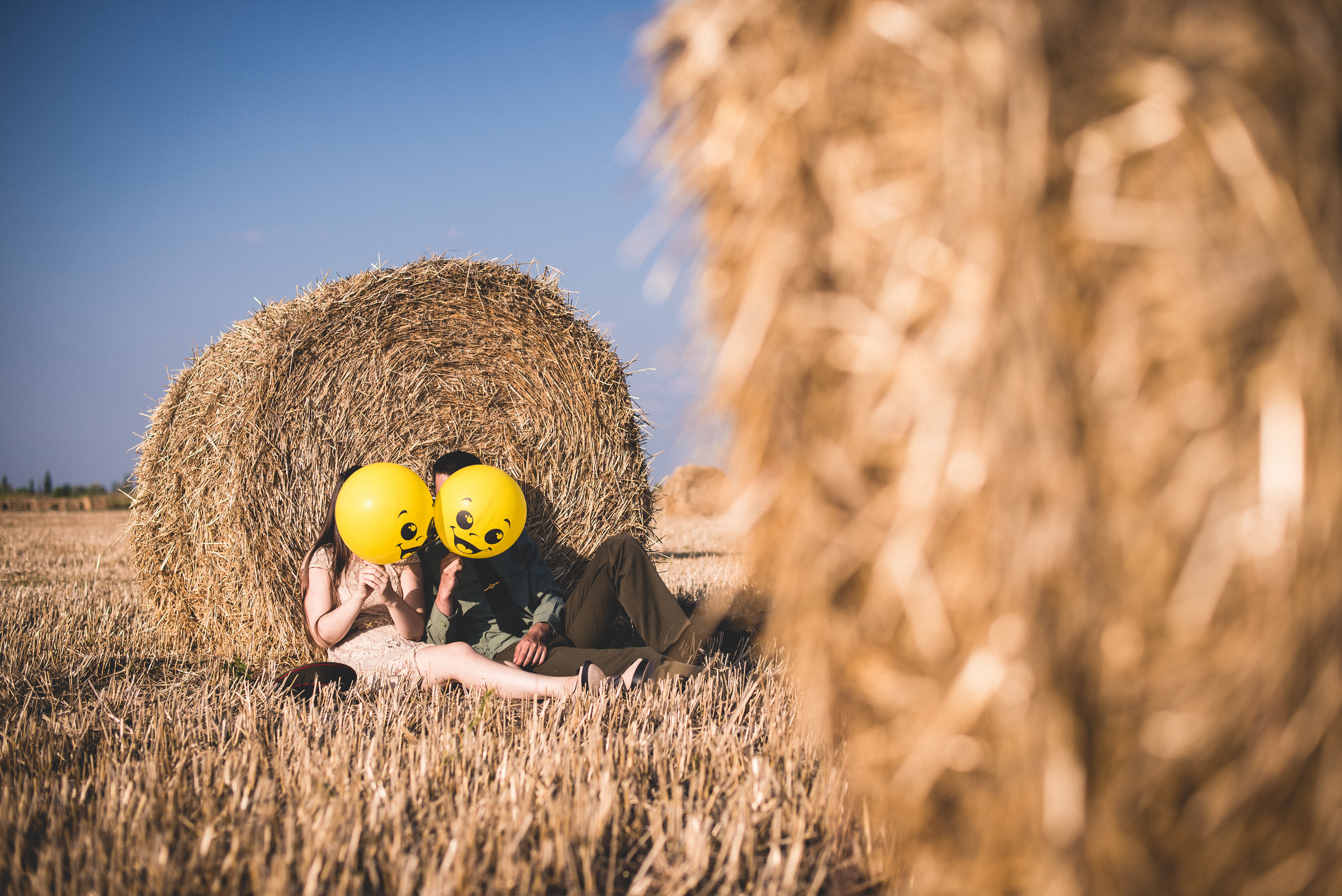 Лав на снопах. Визуальный художник «Границы внутри»