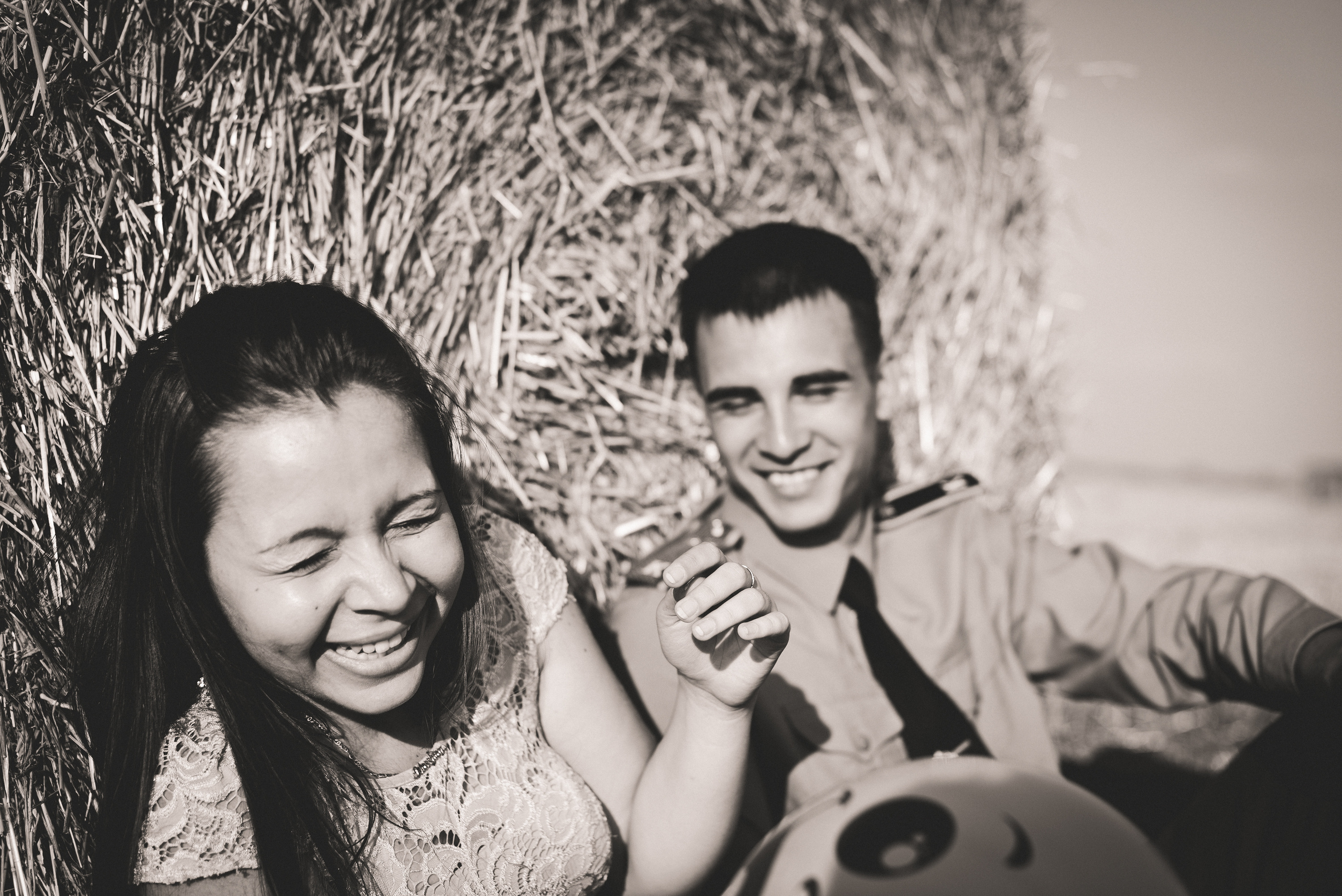 Лав на снопах. Визуальный художник «Границы внутри»