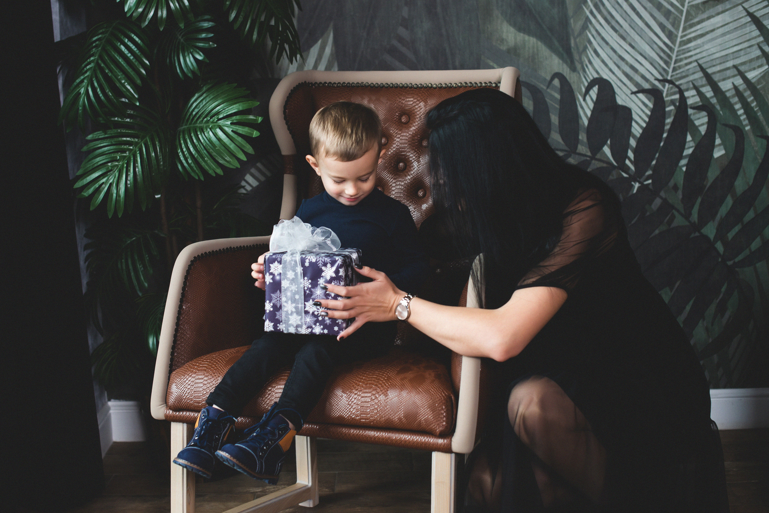 Пузатый Новый Год. Визуальный художник «Границы внутри»