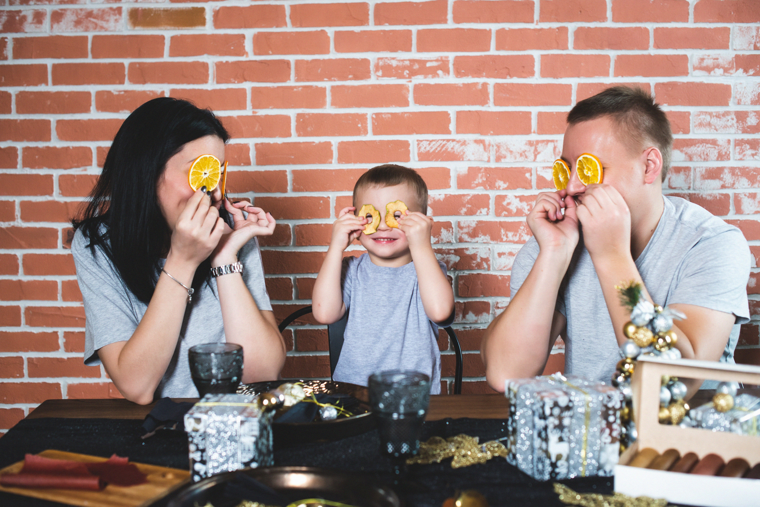 Пастила и фруктовые чипсы. Визуальный художник «Границы внутри»