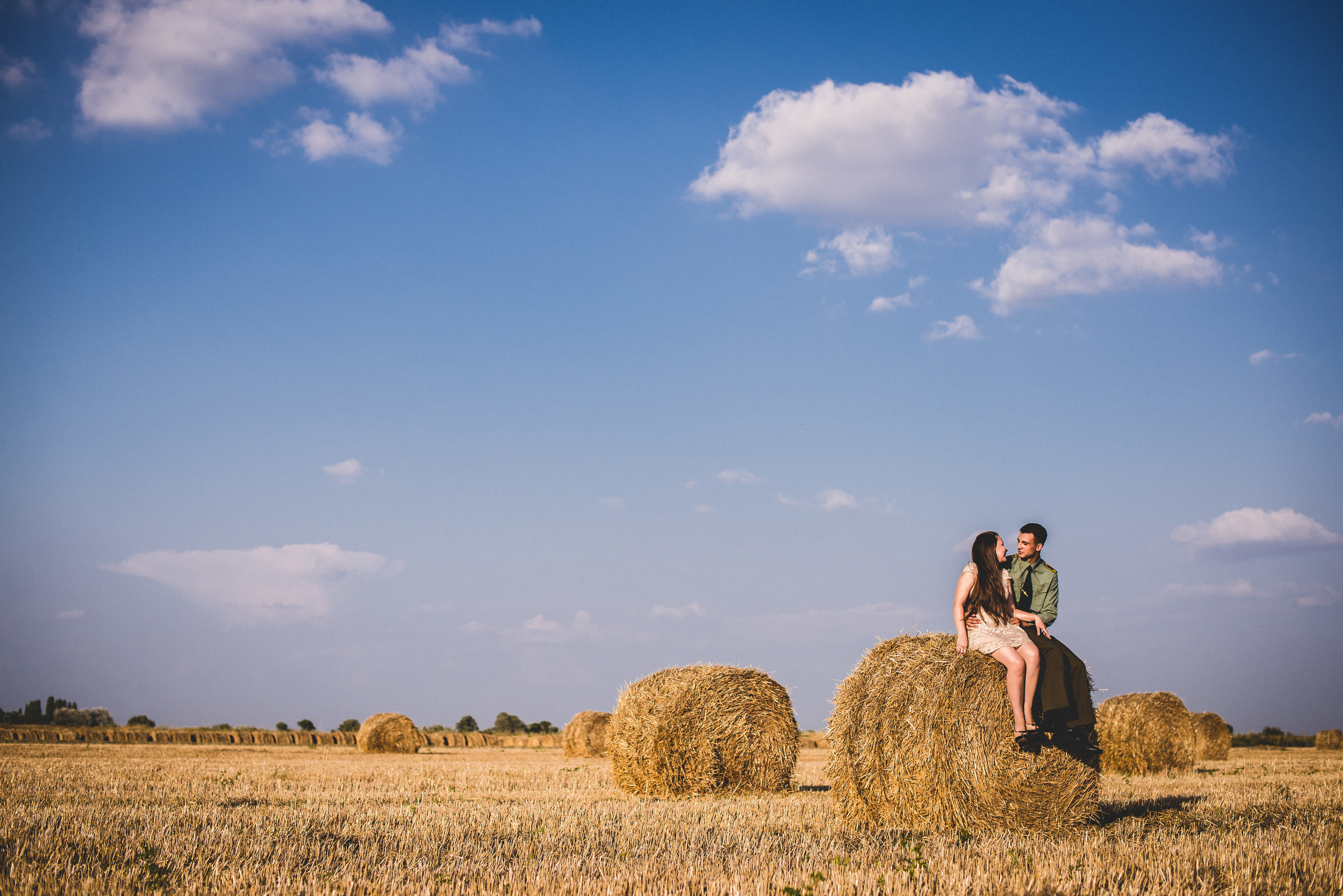 Лав на снопах. Визуальный художник «Границы внутри»