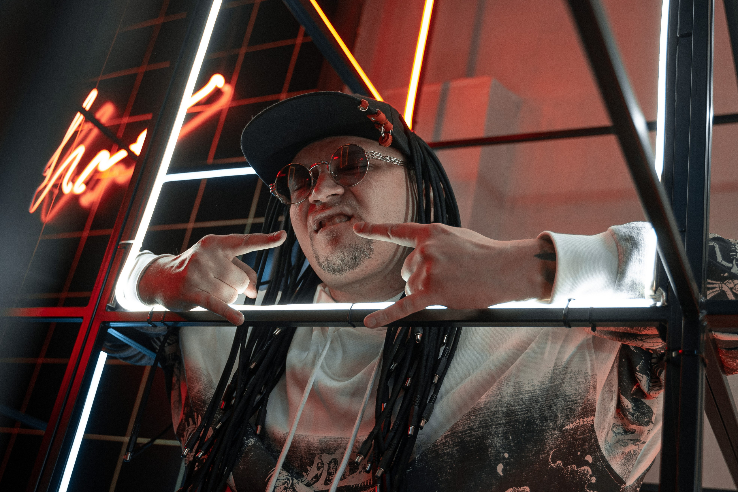 Фото. Music label Dust Heave sound