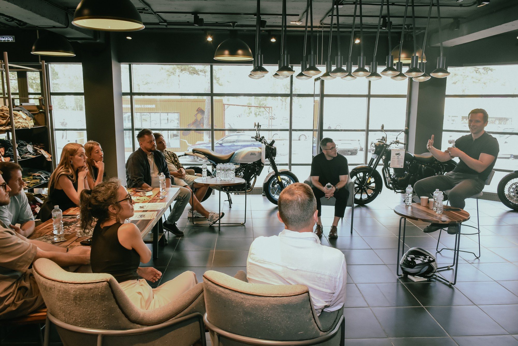 Встреча с Сергеем Пахомовым. Фотограф Максим Буряк