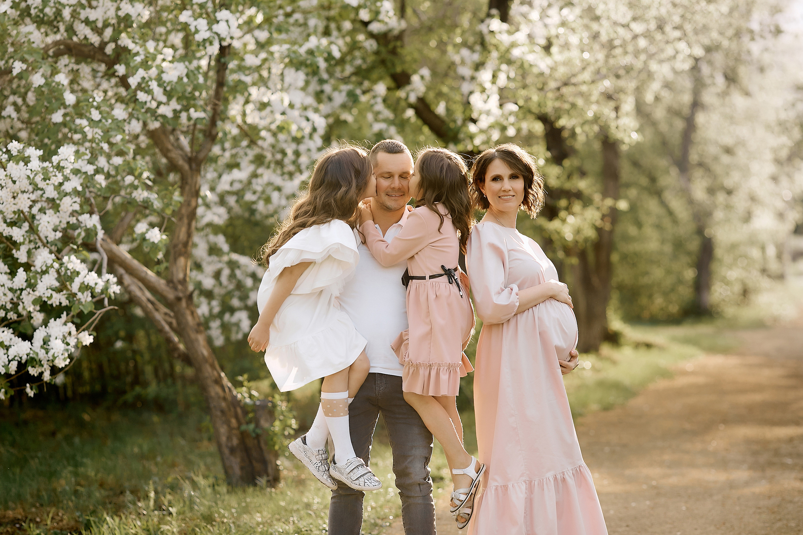 Фотосессия беременности и выписки из роддома в Магнитогорске. Свадебный и семейный фотограф в Магнитогорске Женя Иванова