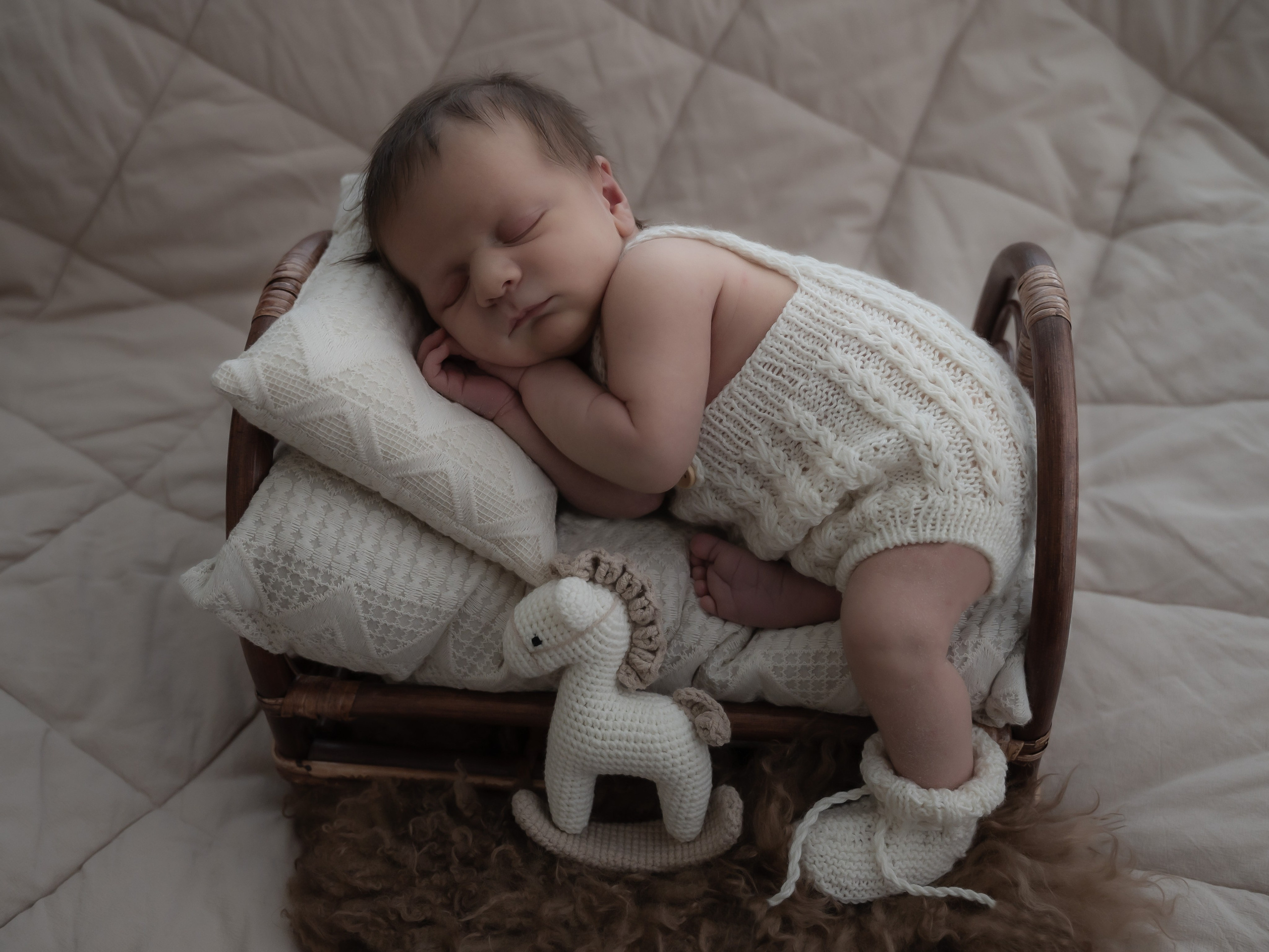 Фотосессия новорожденных — Уссурийск Пакет Базовый. Иван. Фотограф новорожденных (ньюборн) в г. Уссурийске Приморский край Ирина Губанова