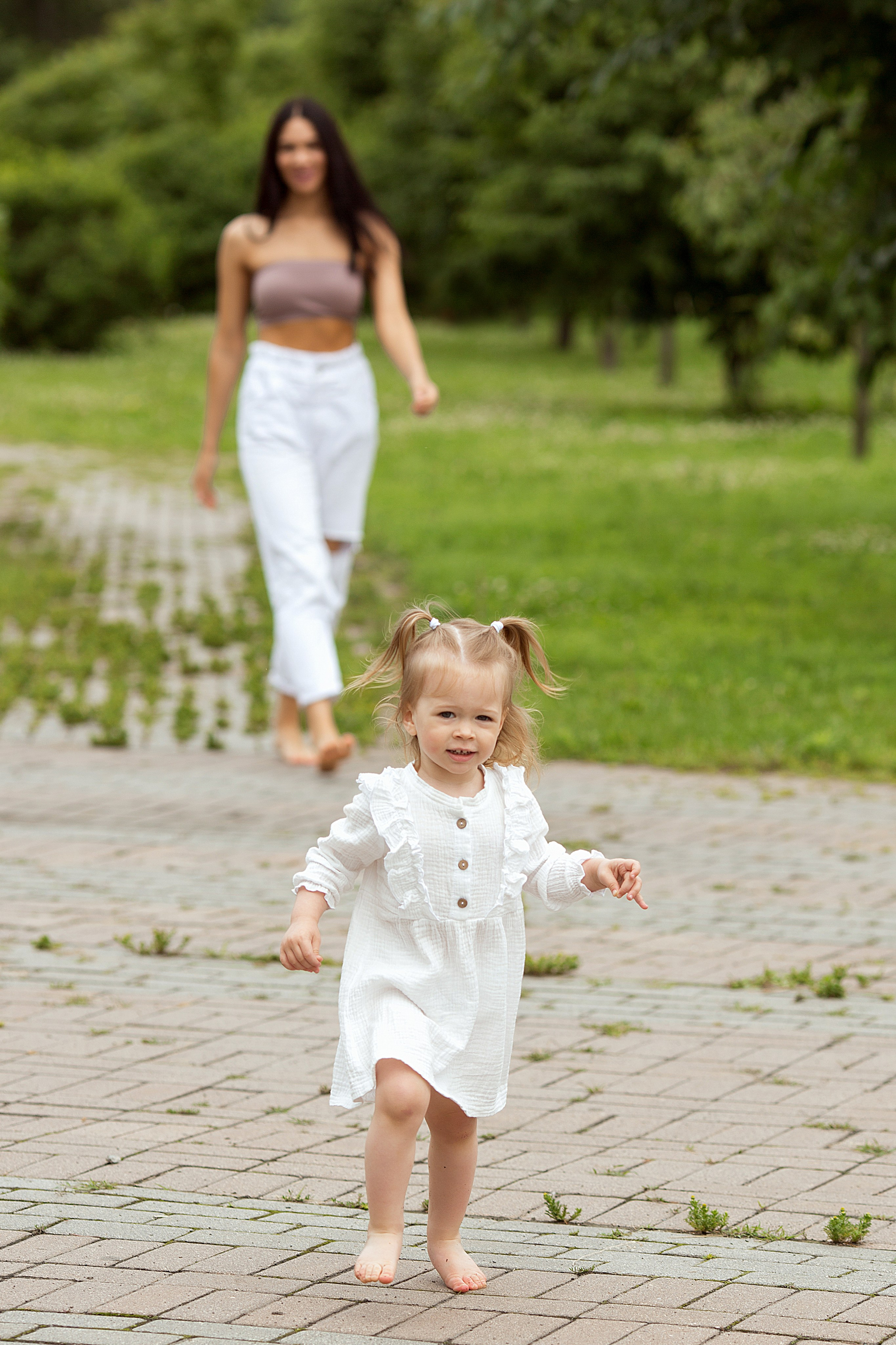 Летняя прогулка Тани и Ариши. Людмила Далидович топовый семейный фотограф Находка/Владивосток