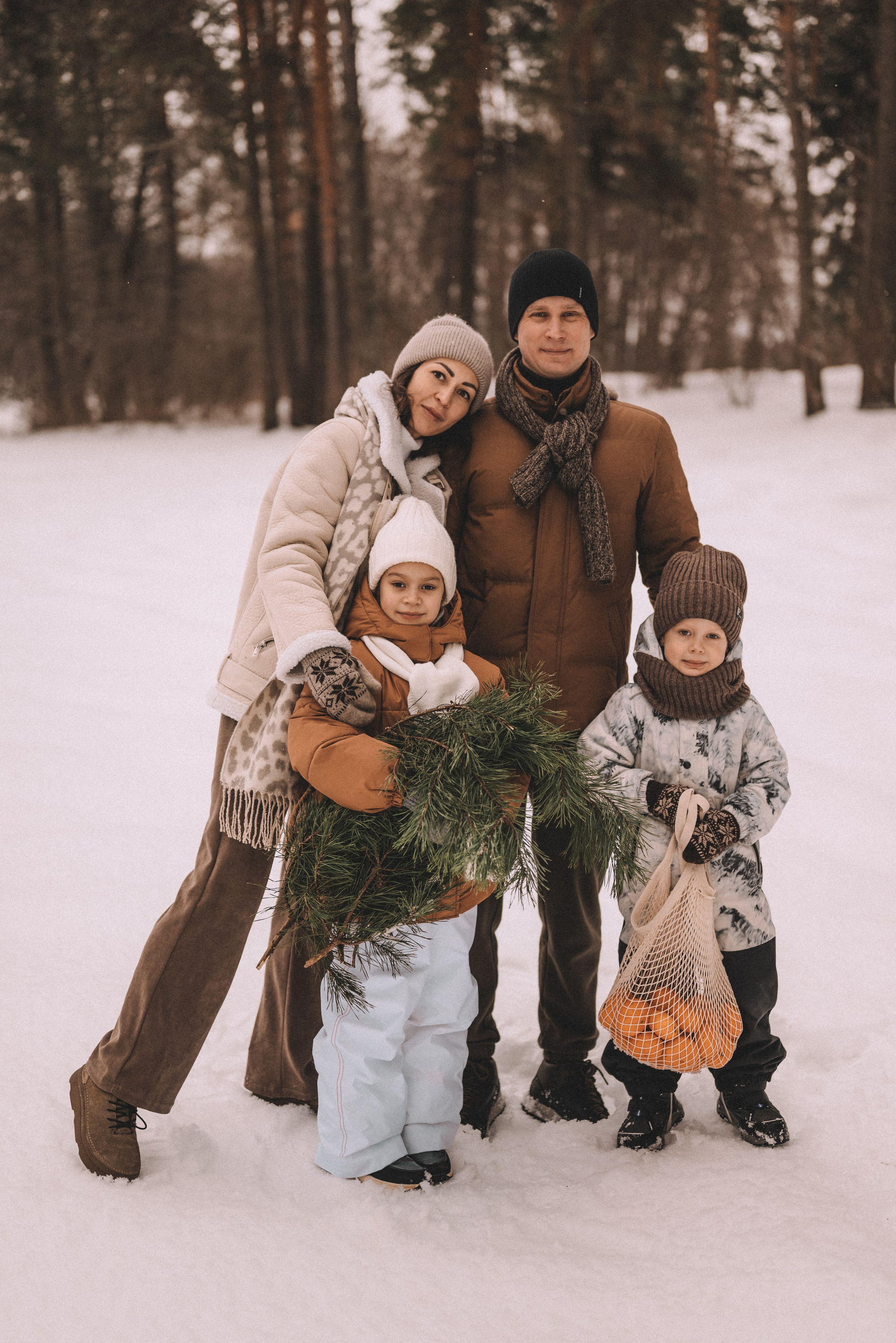 Сергей и Наталья с Ксюшей и Максимом. Фотограф Кристина Пархоменко