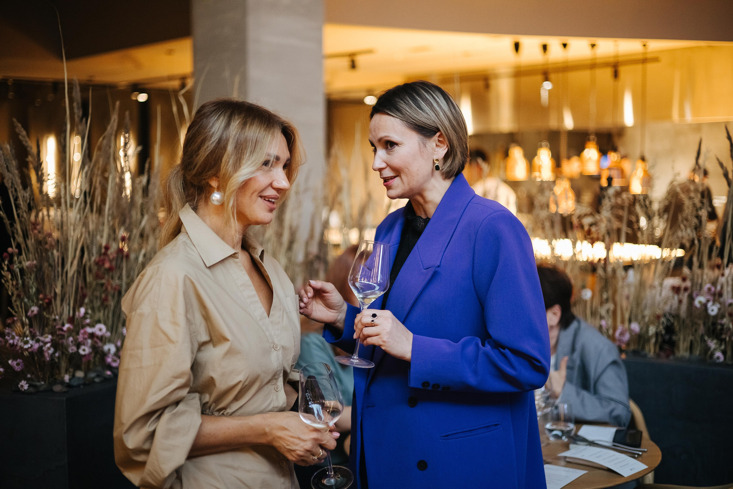 Презентация открытия магазина женской одежды GLVR в ресторане Fresco. Фотограф в Красноярске Надежда Воскресенская