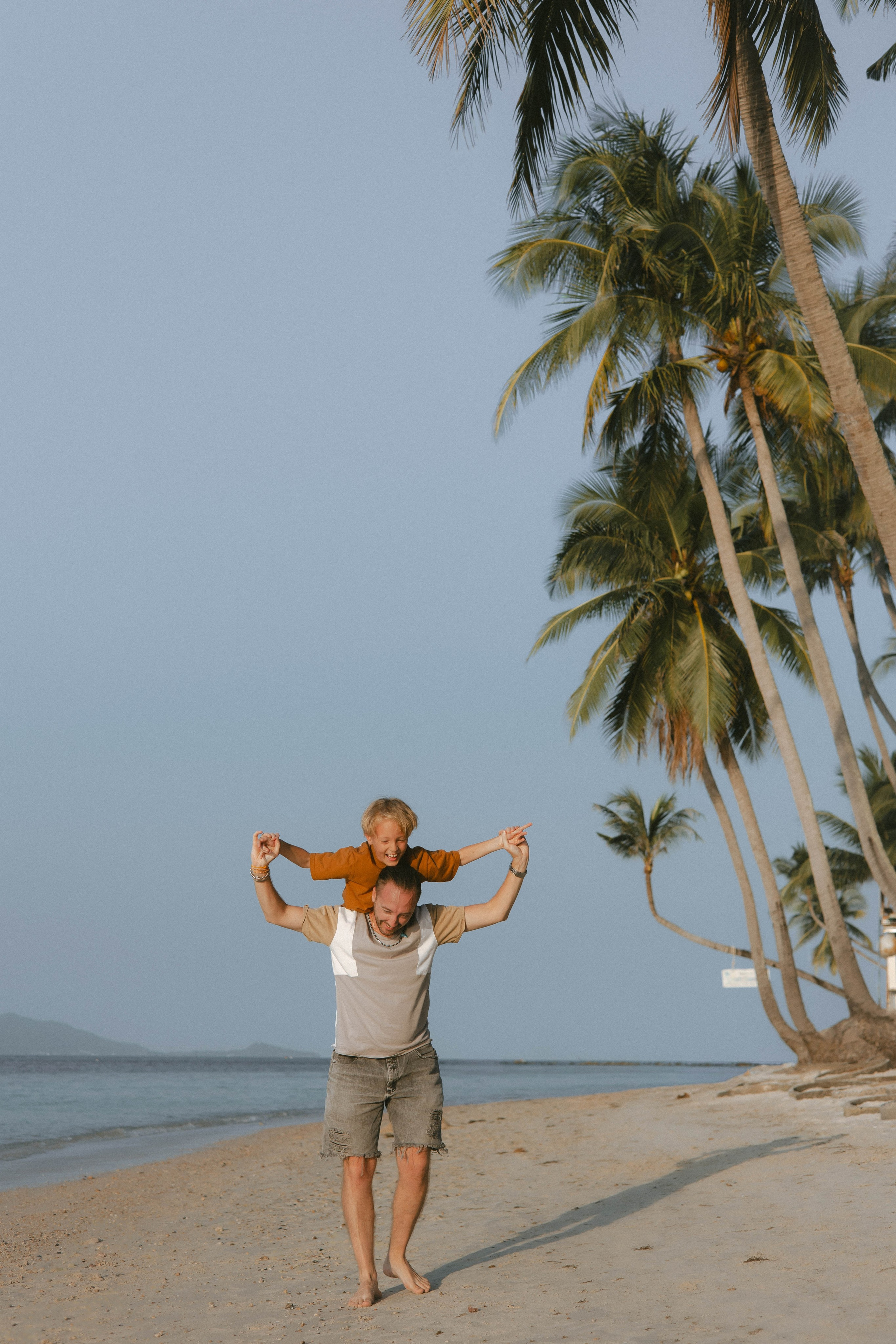 Алиса с семьей / Самуи. Семейный и детский фотограф в Москве Анастасия Каипова