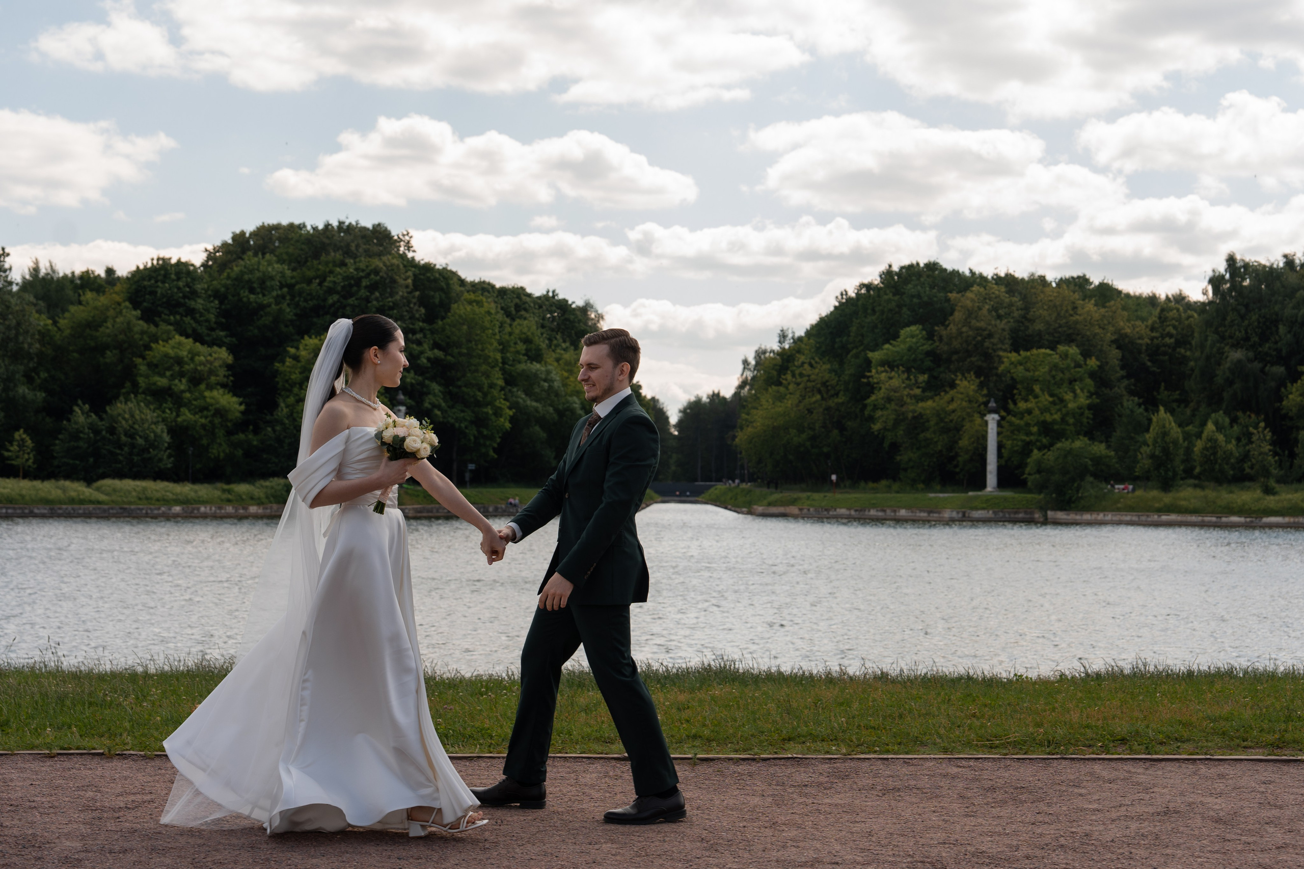 Влад и Илина в Кусково. Свадебный фотограф в Москве Анна Полушина