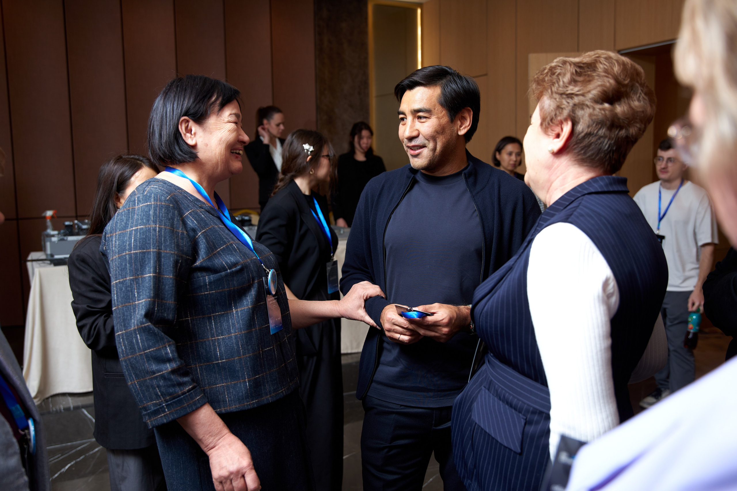 Конференция. Свадебный и студийный фотограф в Алматы Ильяс Кырбаев