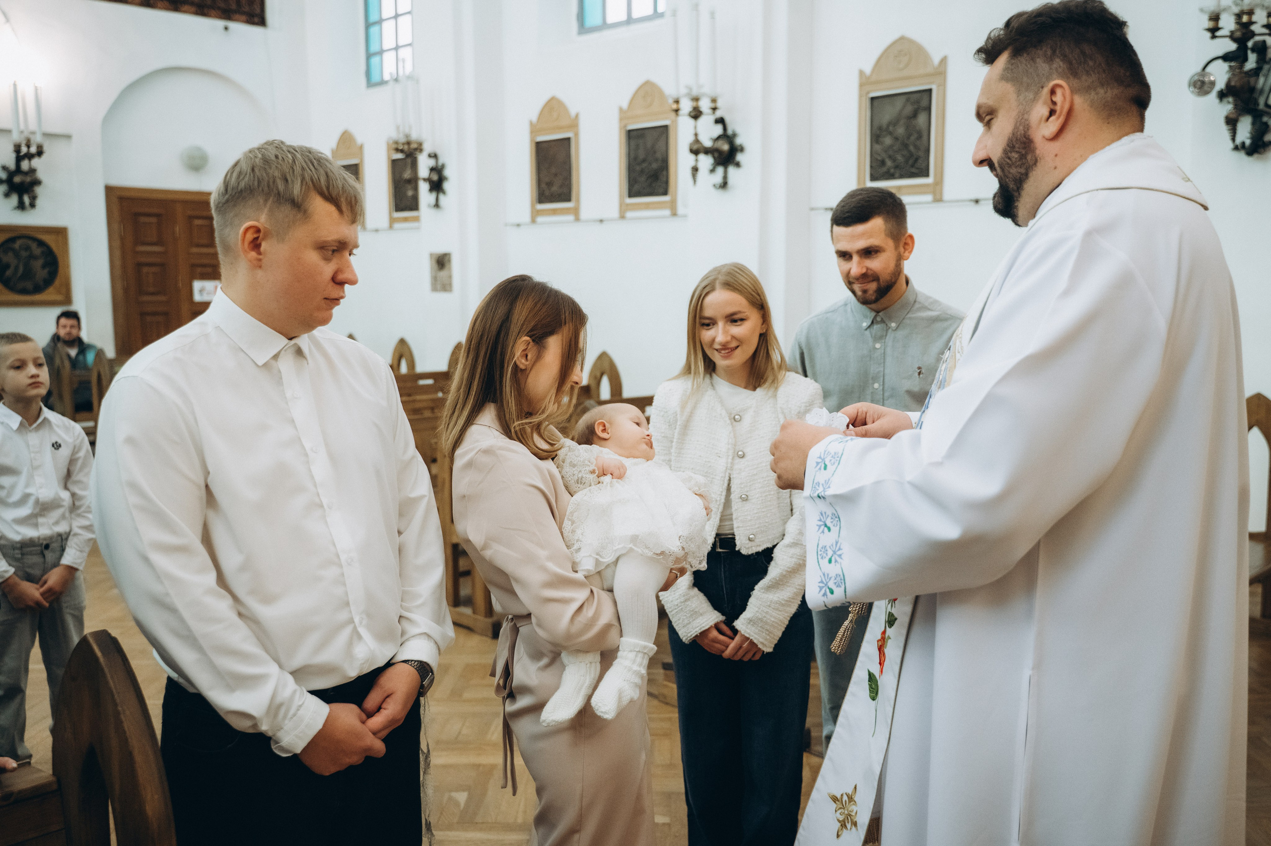 Крещение Эмили (Золотогорский костёл Пресвятой Троицы). Семейный фотограф в Минске Дарья Дреко